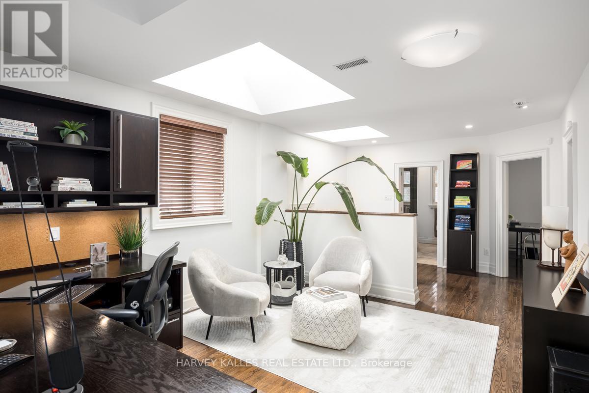 85 Kimbark Boulevard, Toronto, Ontario M5N 2X9 - Photo 17 - C12918472