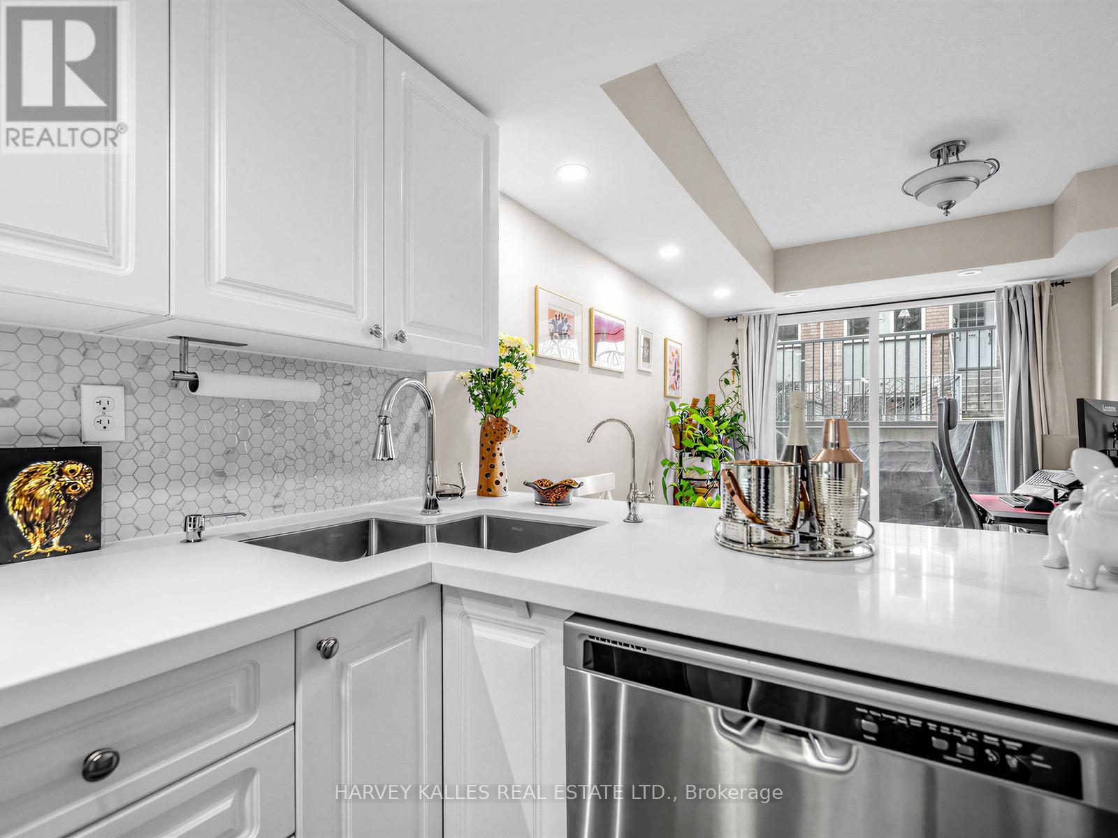 137 - 30 Merchant Lane, Toronto, Ontario  M6P 4J6 - Photo 12 - C12920252