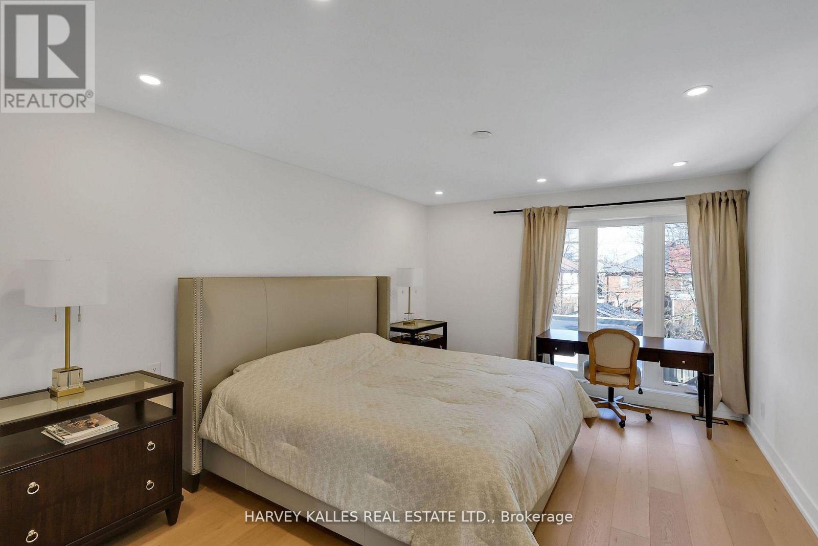 207 Sutherland Drive, Toronto, Ontario M4G 1J1 - Photo 25 - C12921038