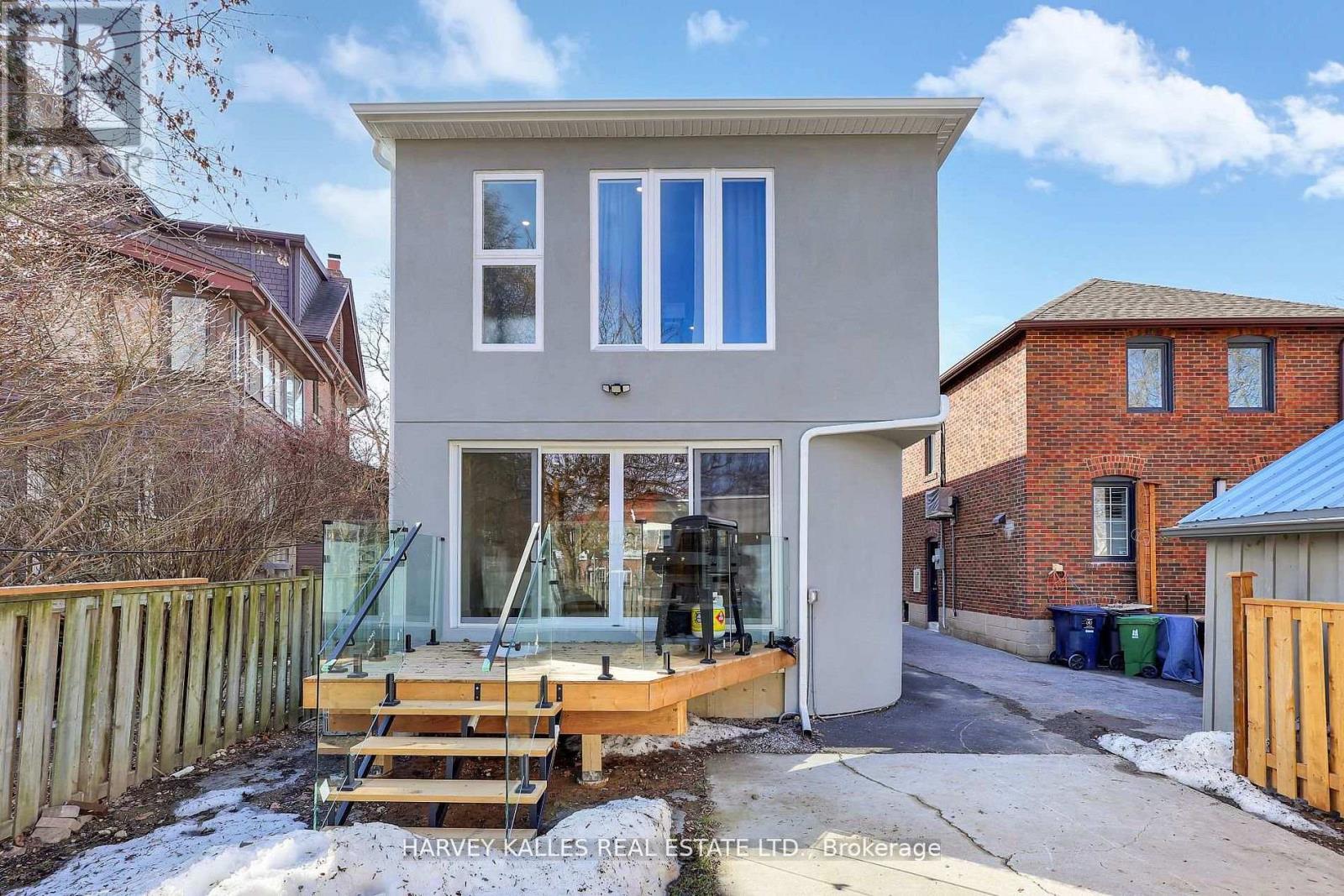 207 Sutherland Drive, Toronto, Ontario M4G 1J1 - Photo 48 - C12921038