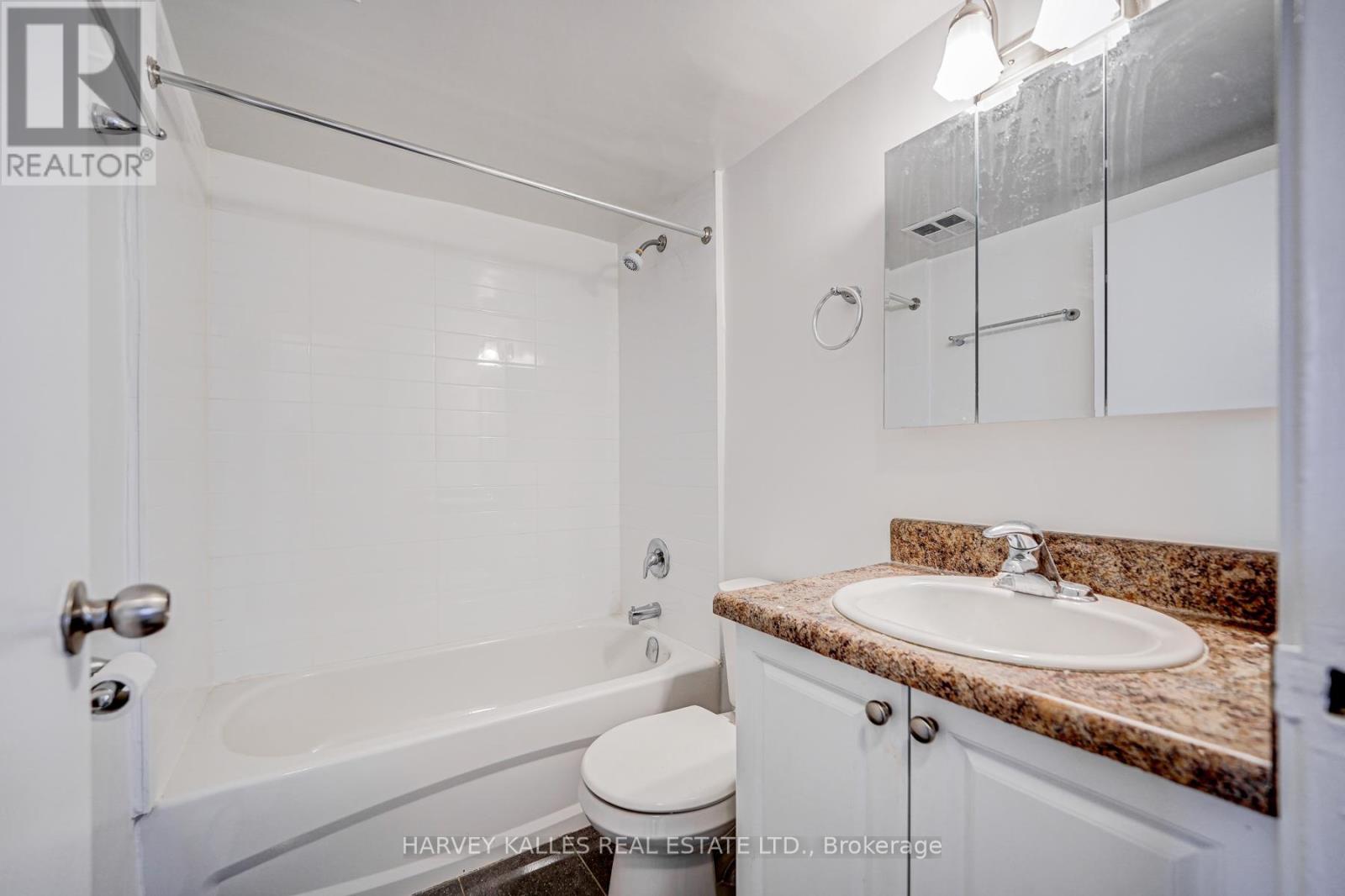 701 - 133 Erskine Avenue, Toronto, Ontario  M4P 1Y8 - Photo 11 - C12921482