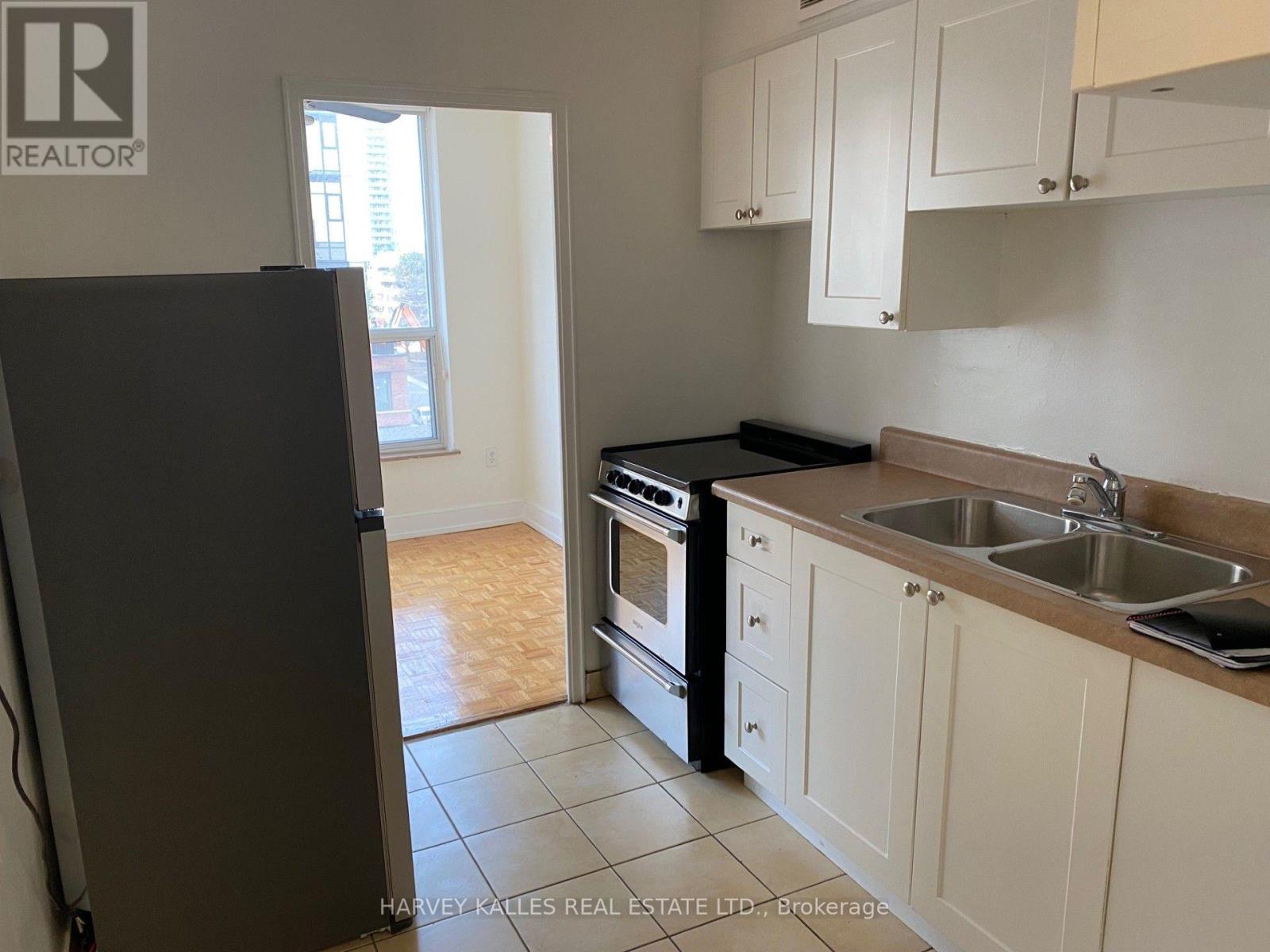 701 - 133 Erskine Avenue, Toronto, Ontario  M4P 1Y8 - Photo 8 - C12921482