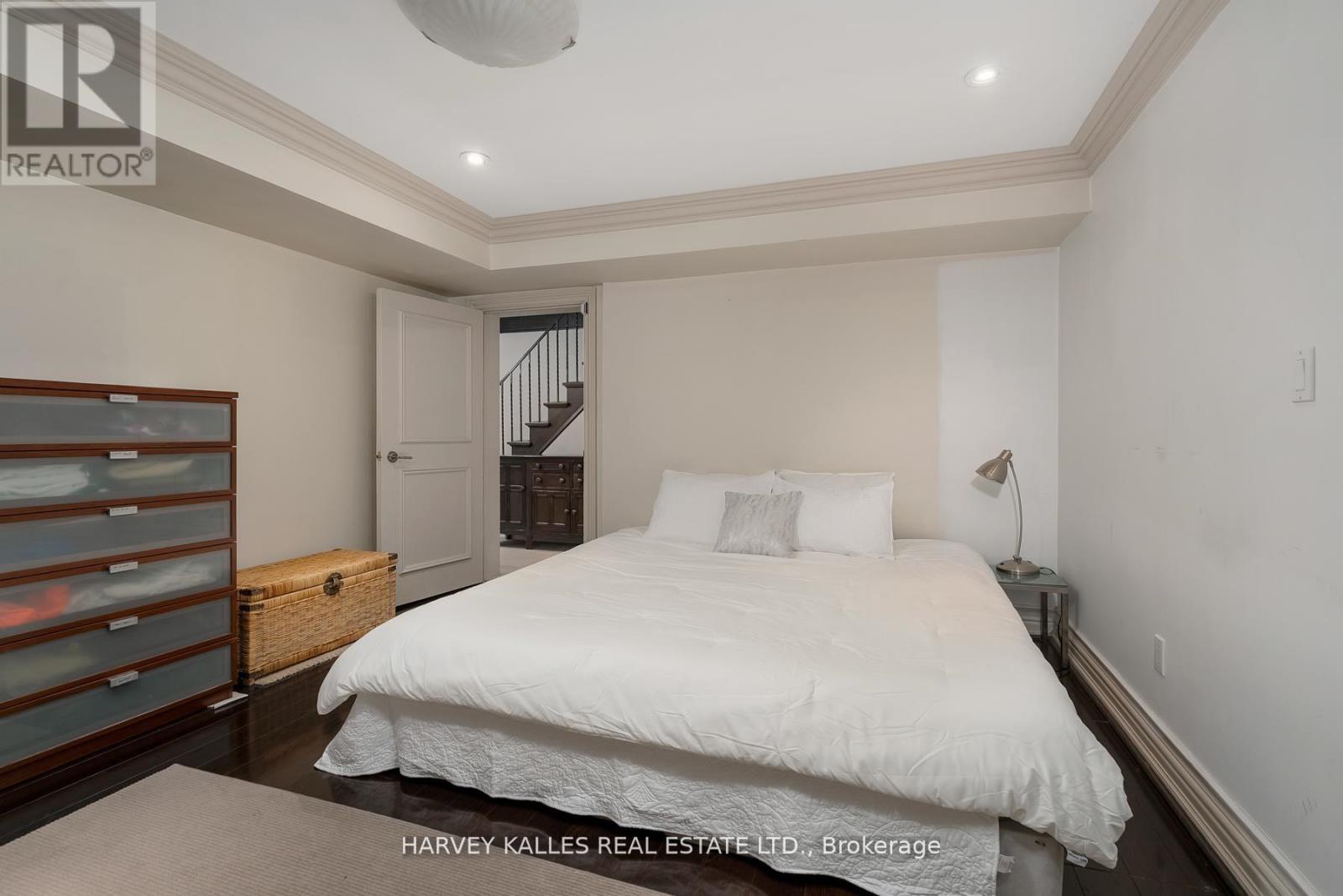 7 Ridgewood Road, Toronto, Ontario  M5P 1T4 - Photo 18 - C12929074