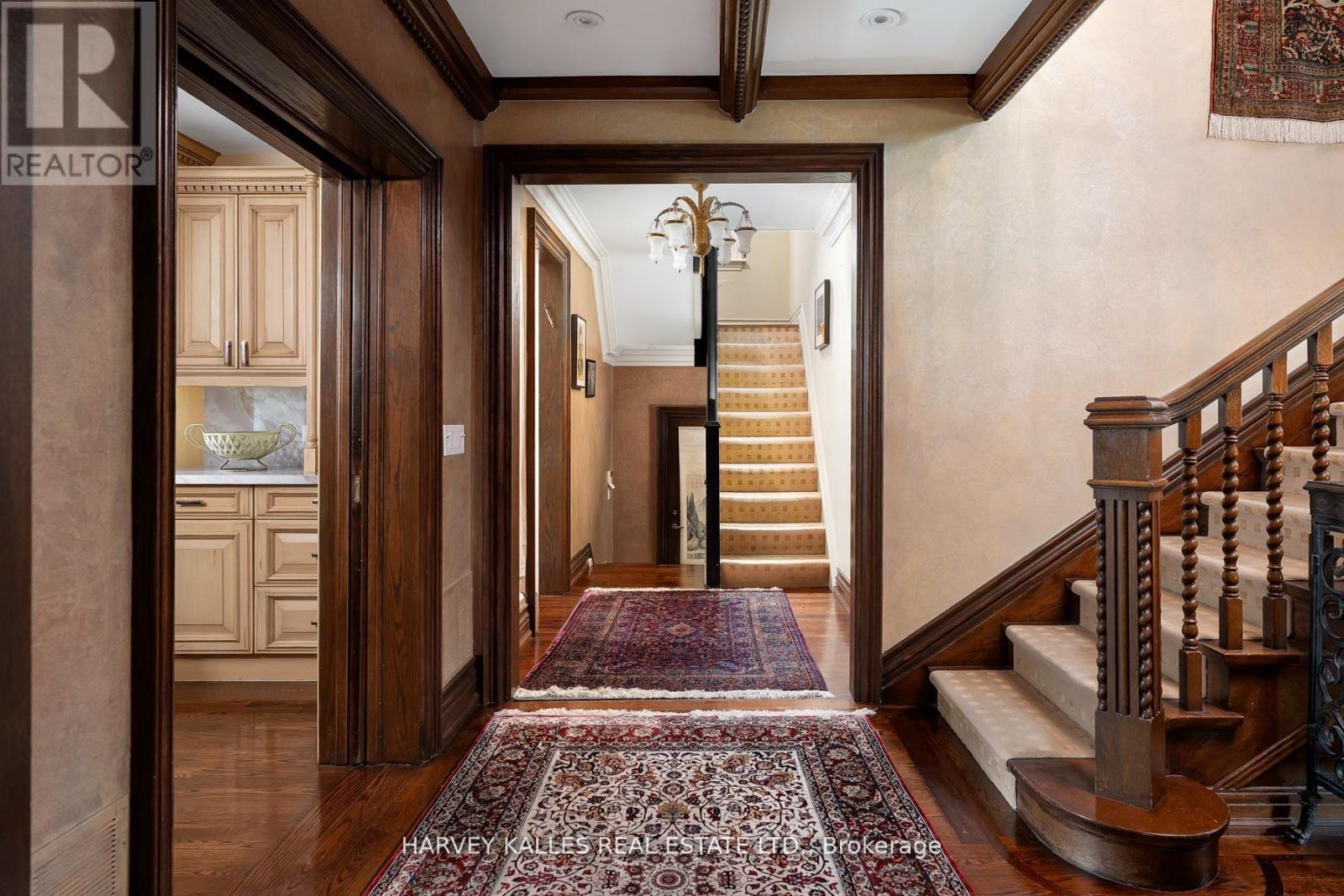 7 Ridgewood Road, Toronto, Ontario  M5P 1T4 - Photo 3 - C12929074