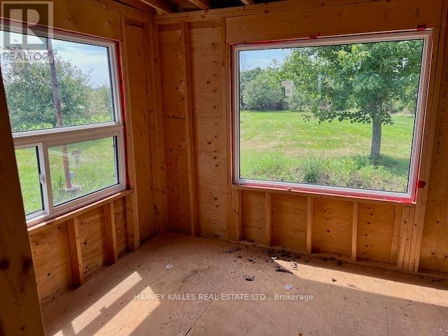 11 Melville Road, Prince Edward County, Ontario  K0K 2T0 - Photo 3 - X12948440