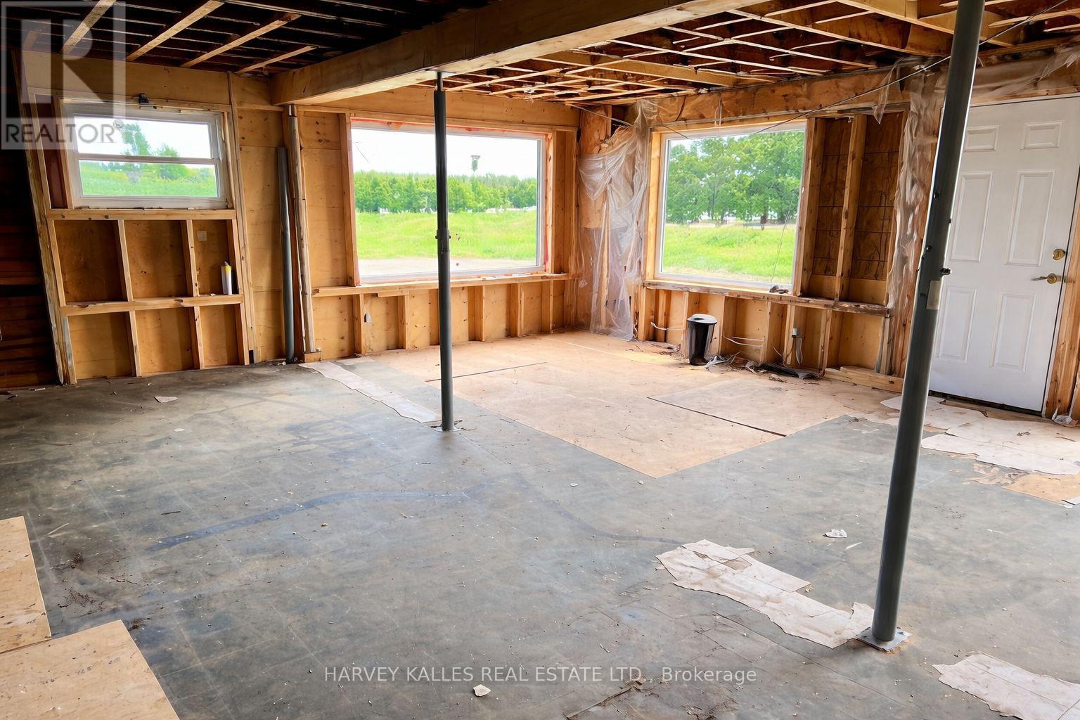 11 Melville Road, Prince Edward County, Ontario  K0K 2T0 - Photo 5 - X12948440