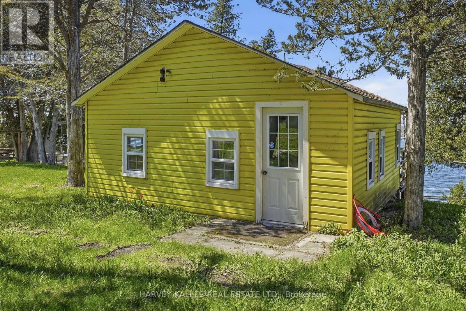 58 Valhalla Lane, Prince Edward County, Ontario K0L 1P0 - Photo 13 - X12972700
