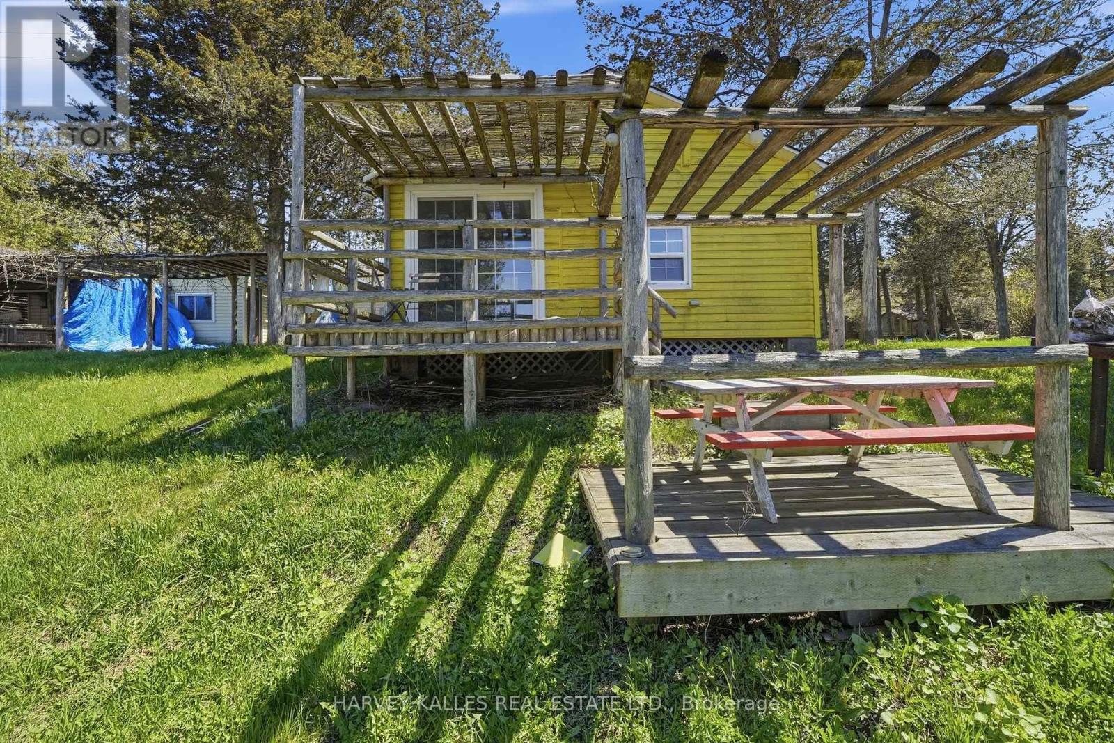 58 Valhalla Lane, Prince Edward County, Ontario K0L 1P0 - Photo 14 - X12972700