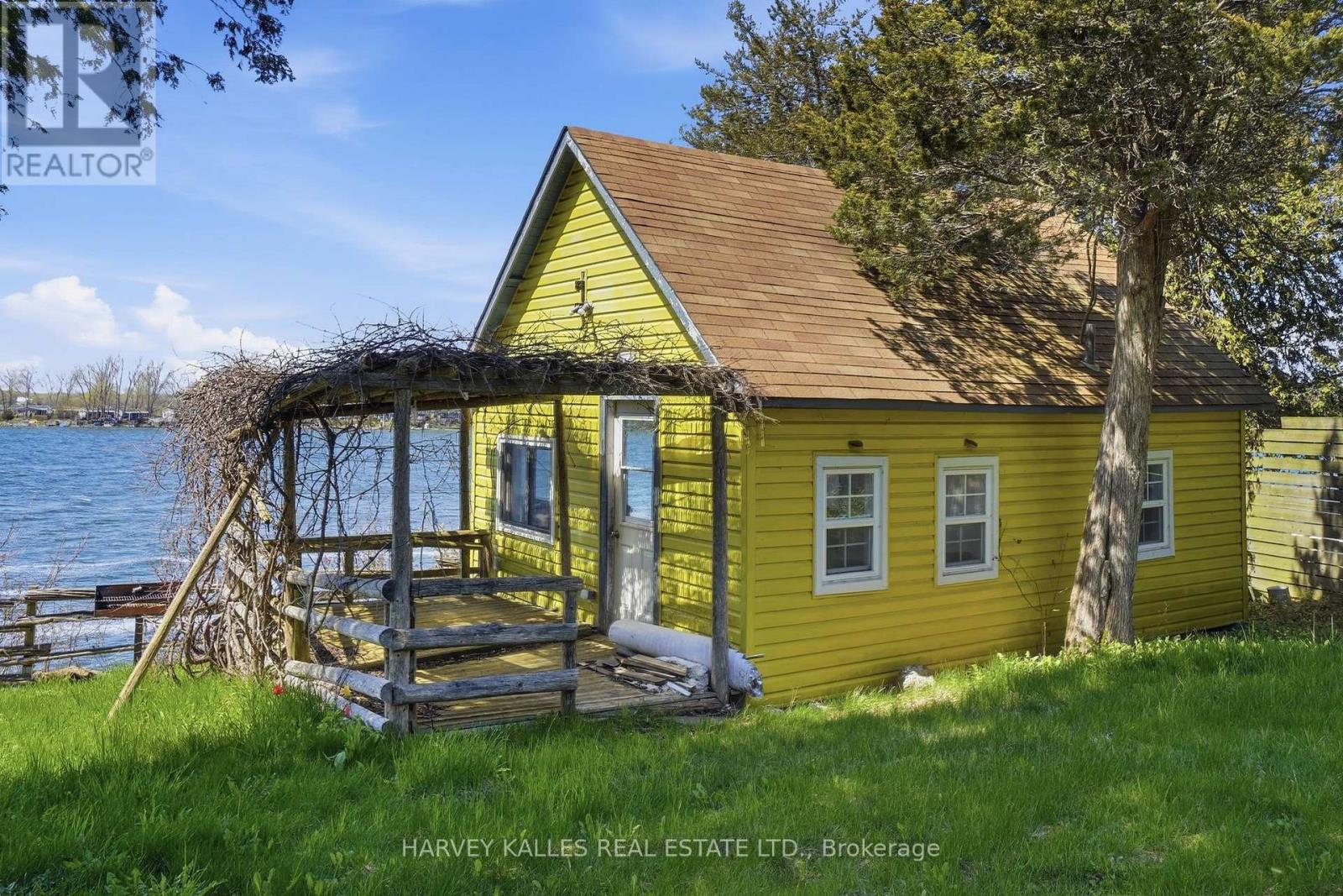 58 Valhalla Lane, Prince Edward County, Ontario K0L 1P0 - Photo 15 - X12972700