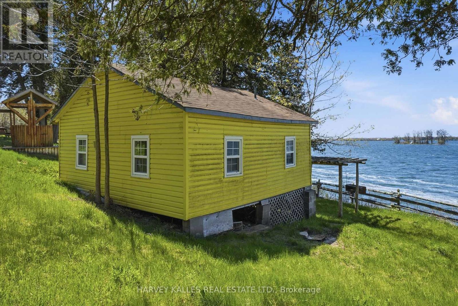 58 Valhalla Lane, Prince Edward County, Ontario K0L 1P0 - Photo 16 - X12972700