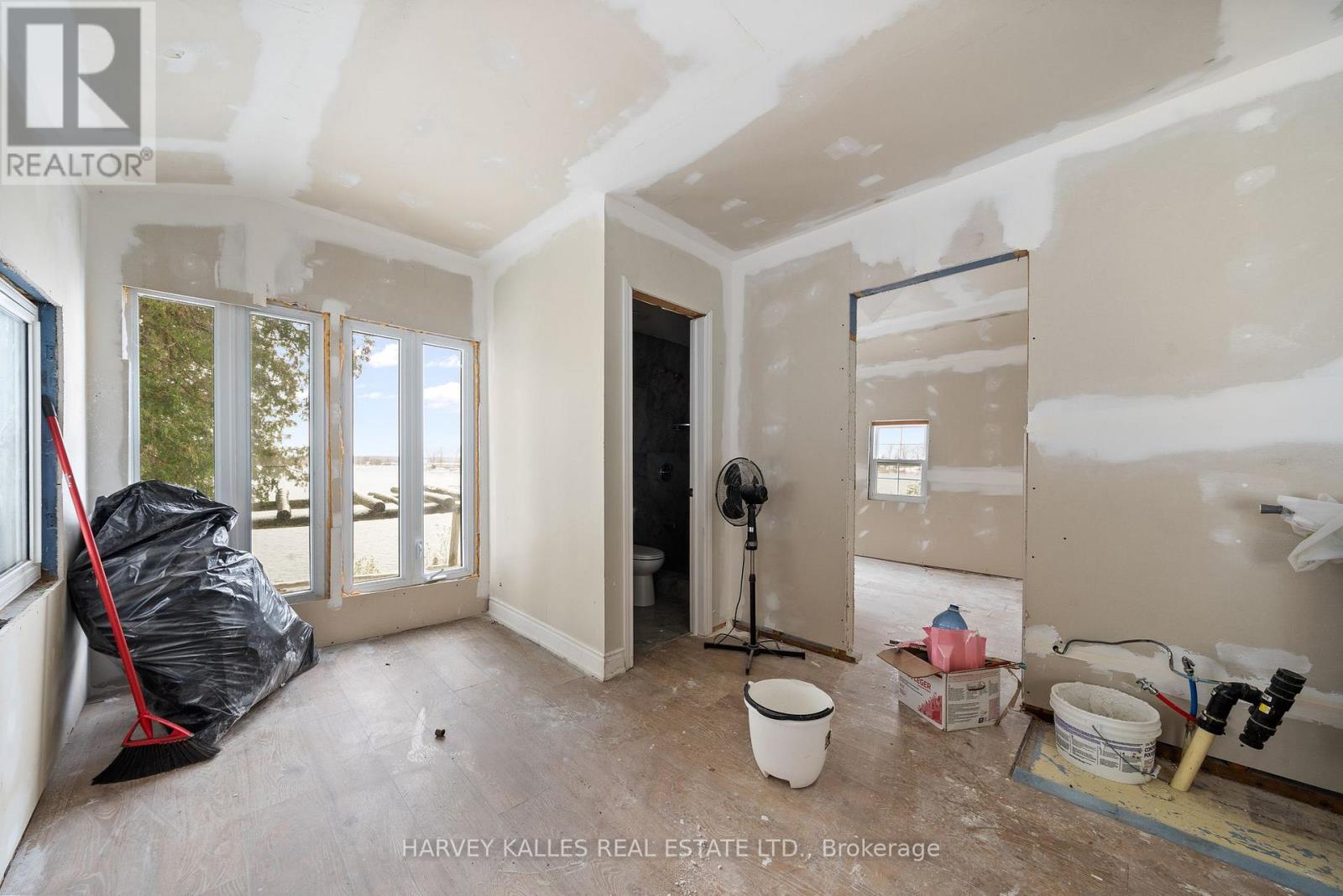 58 Valhalla Lane, Prince Edward County, Ontario K0L 1P0 - Photo 34 - X12972700