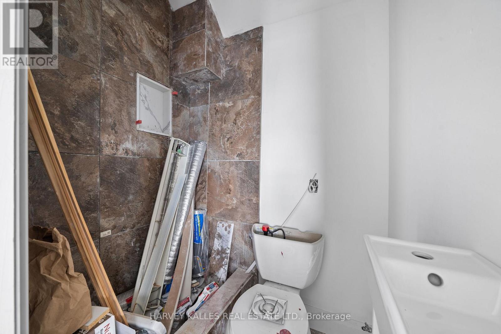 58 Valhalla Lane, Prince Edward County, Ontario K0L 1P0 - Photo 40 - X12972700