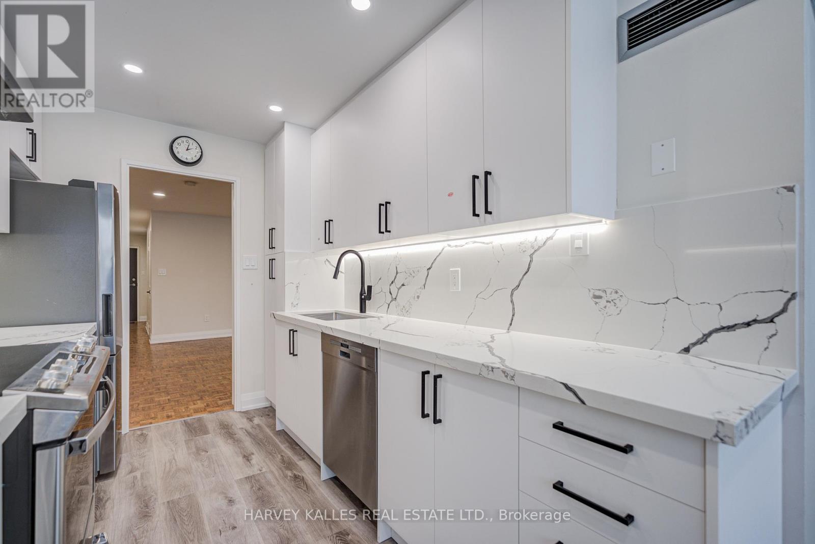 109 - 3000 Bathurst Street, Toronto, Ontario M6B 3B4 - Photo 17 - C13000626