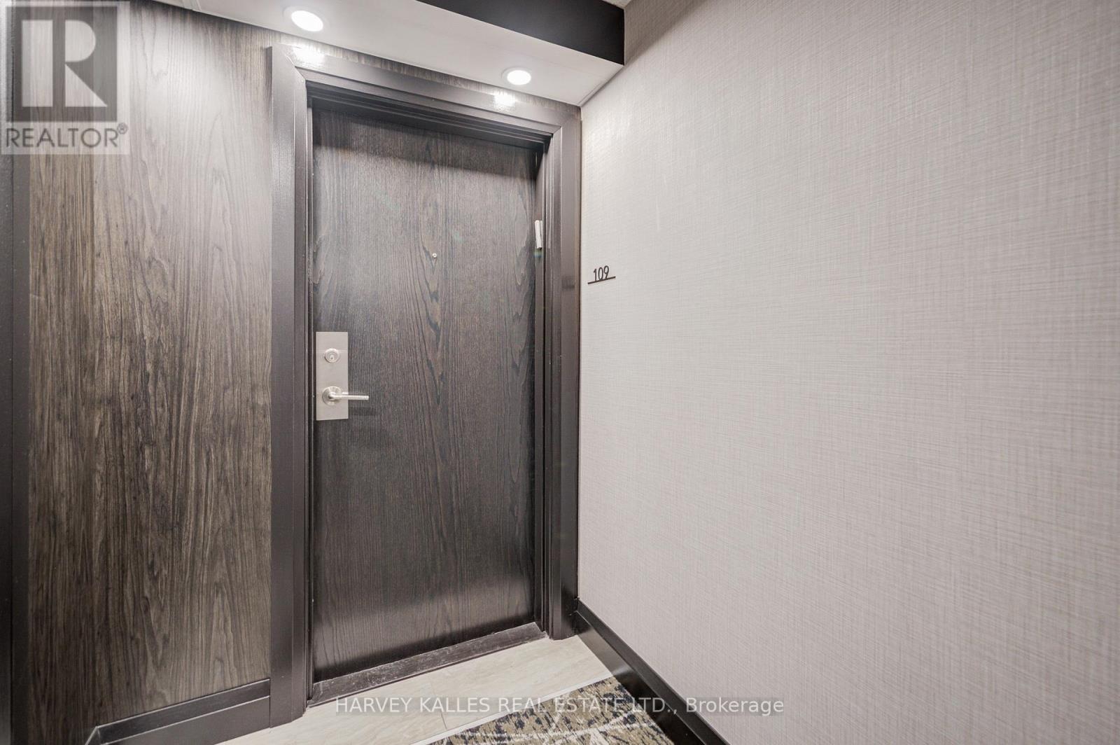 109 - 3000 Bathurst Street, Toronto, Ontario M6B 3B4 - Photo 3 - C13000626