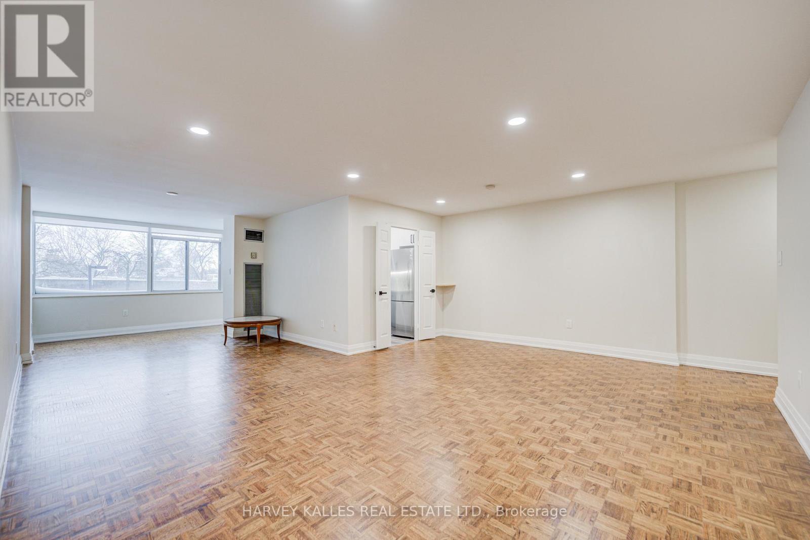 109 - 3000 Bathurst Street, Toronto, Ontario M6B 3B4 - Photo 8 - C13000626