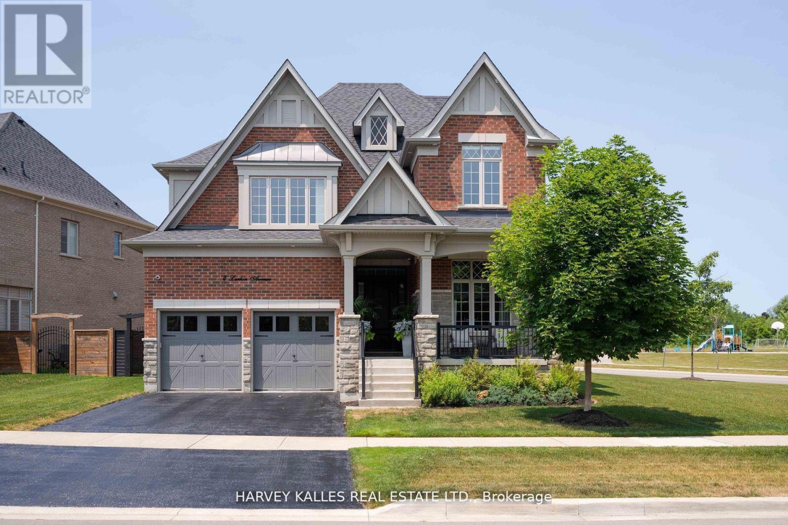 4 LARKIN AVENUE, King, Ontario
