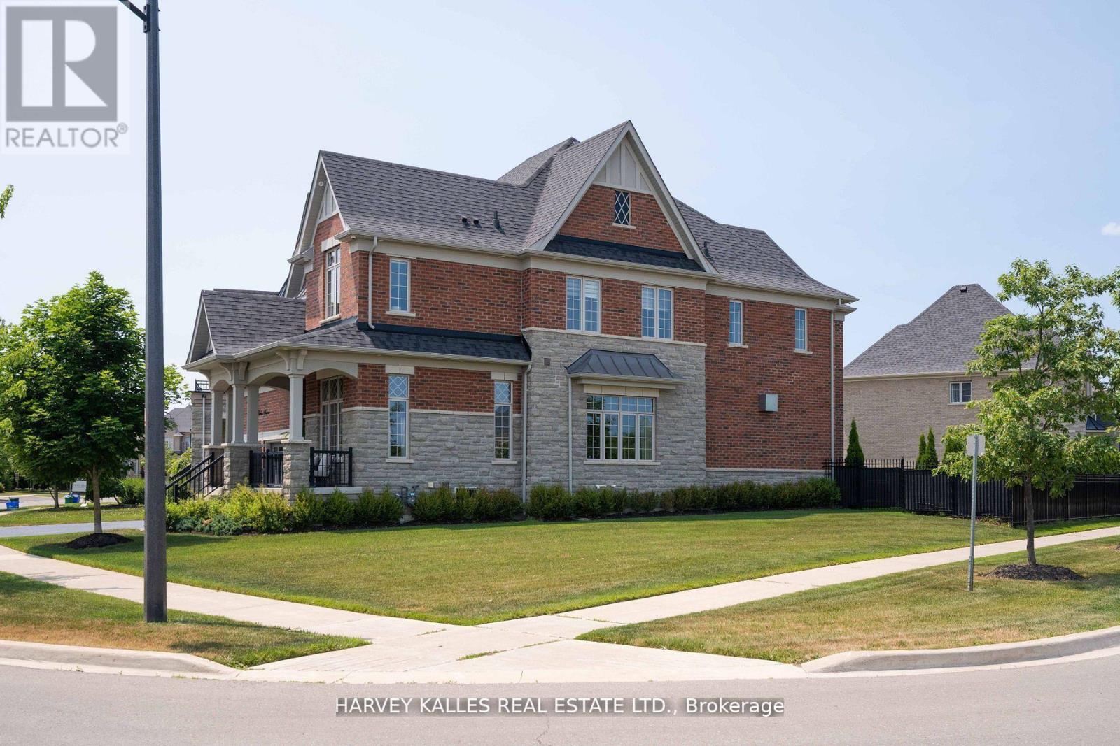 4 Larkin Avenue, King, Ontario L7B 0N8 - Photo 2 - N13015024