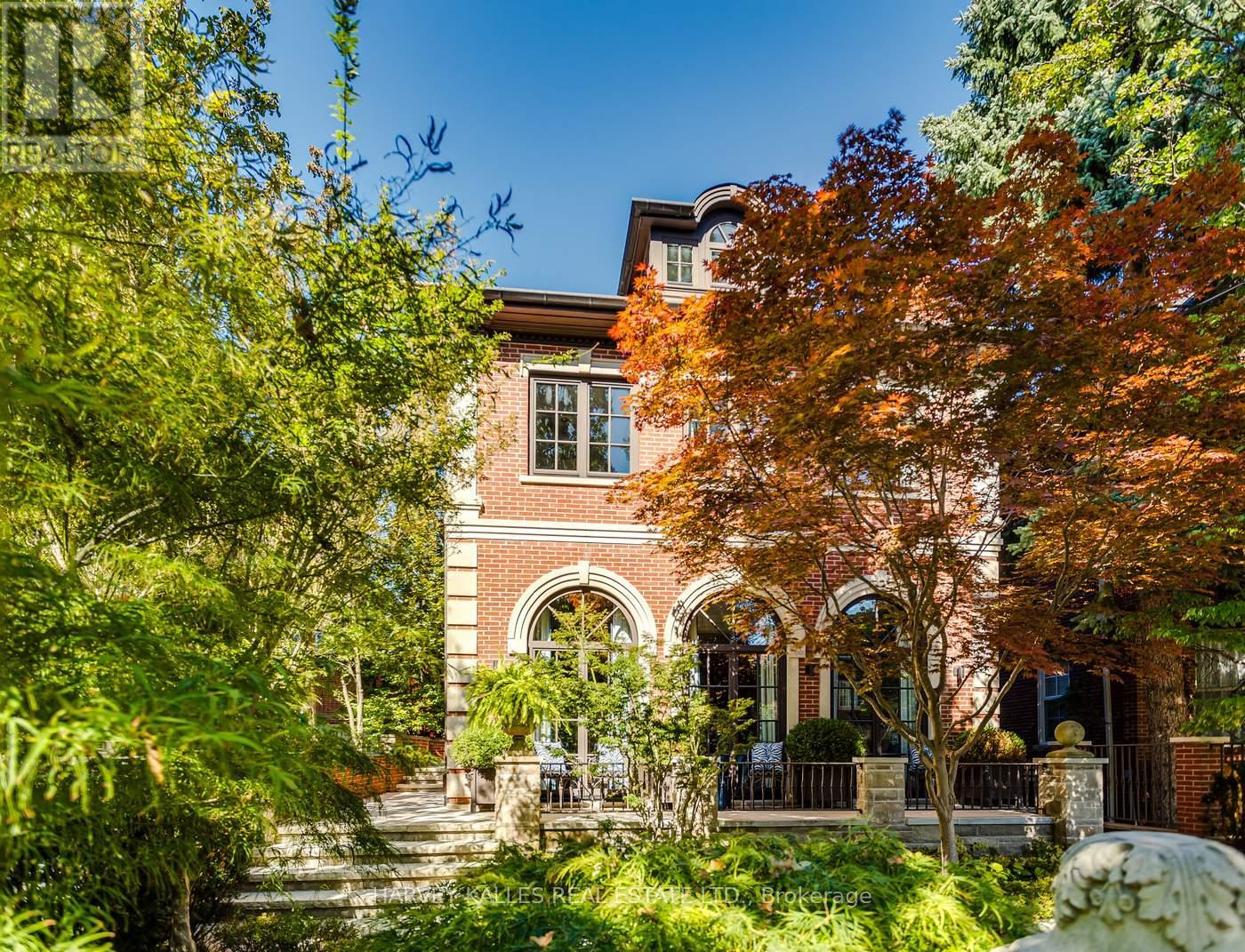 92 South Drive, Toronto, Ontario M4W 1R6 - Photo 3 - C13024424