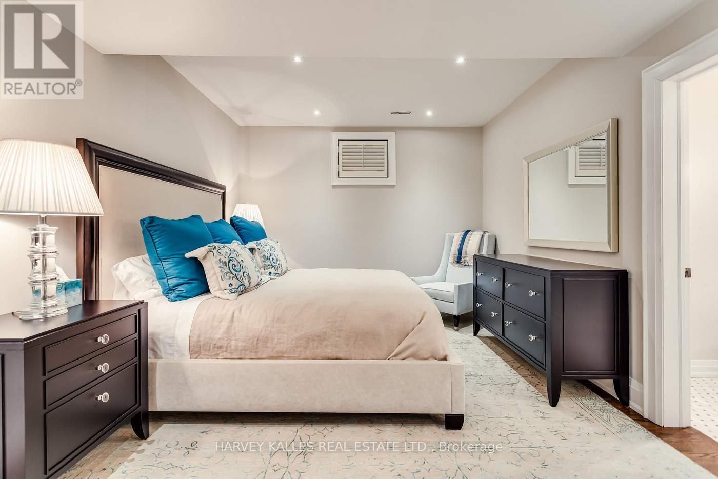 92 South Drive, Toronto, Ontario M4W 1R6 - Photo 40 - C13024424