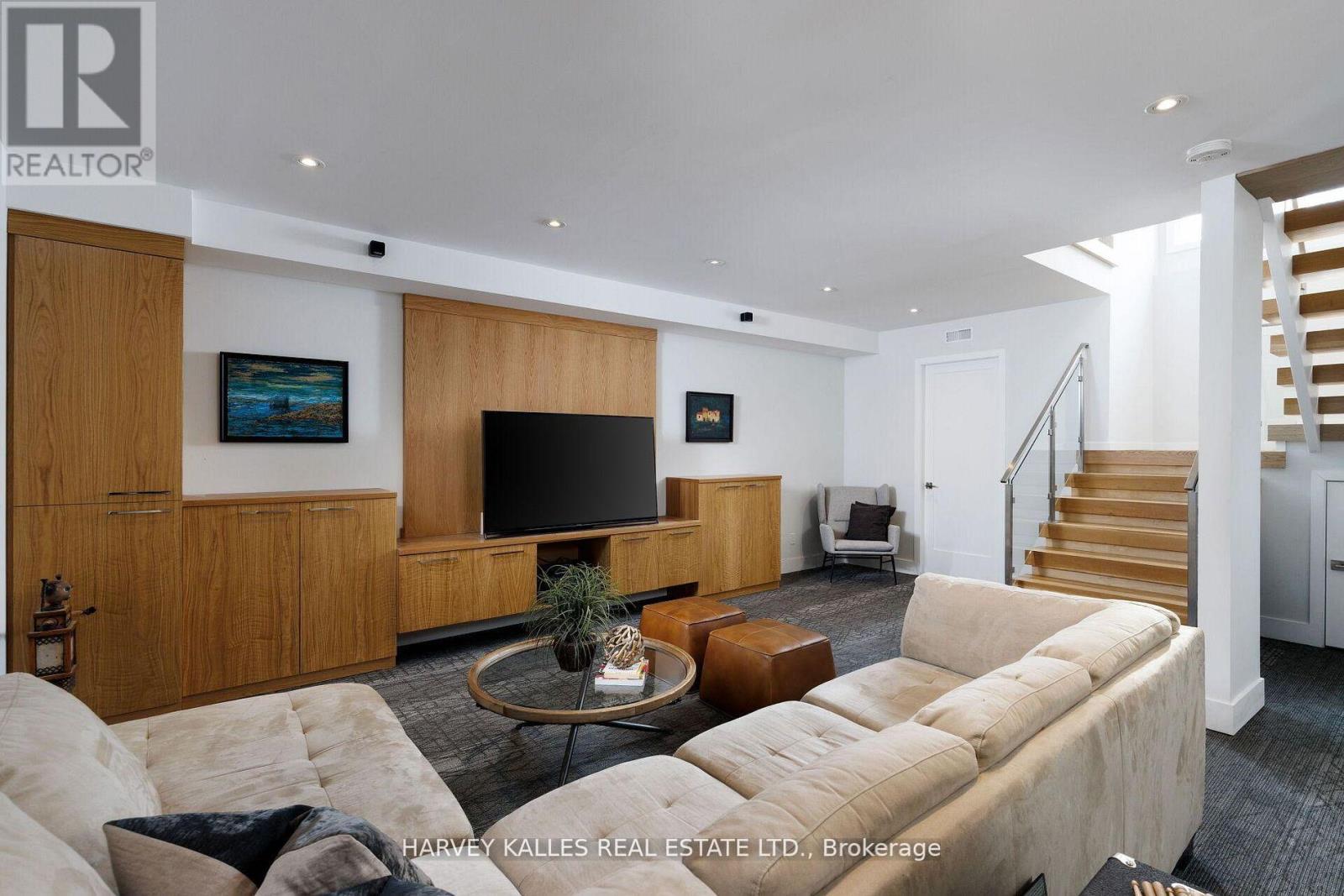 43 Ballacaine Drive, Toronto, Ontario  M8Y 4B1 - Photo 43 - W13029896