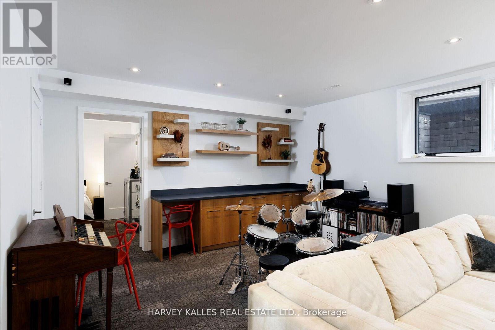 43 Ballacaine Drive, Toronto, Ontario  M8Y 4B1 - Photo 45 - W13029896