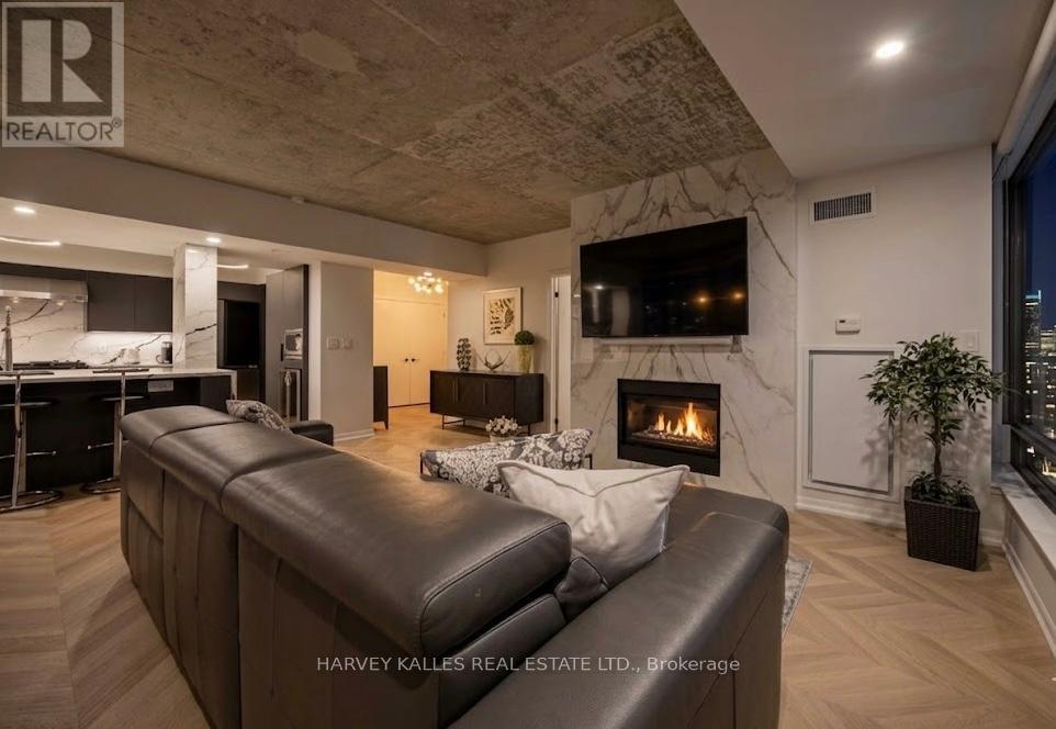 Ph2 - 22 Wellesley Street E, Toronto, Ontario M4Y 1G3 - Photo 16 - C13040598