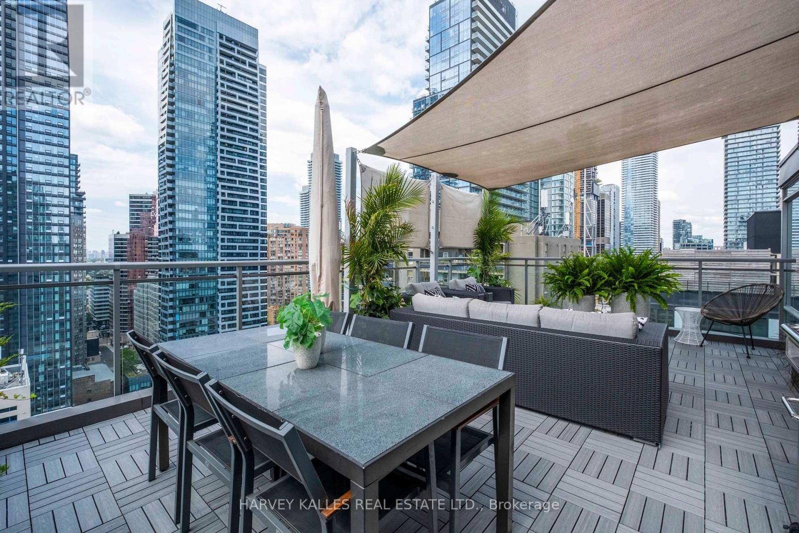 Ph2 - 22 Wellesley Street E, Toronto, Ontario M4Y 1G3 - Photo 3 - C13040598