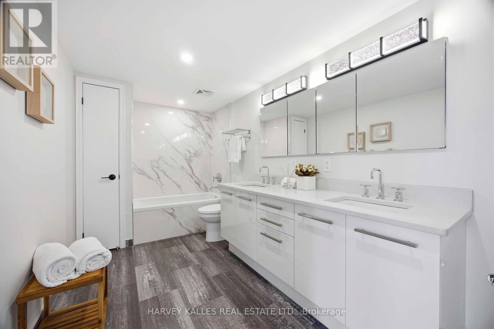 Ph2 - 22 Wellesley Street E, Toronto, Ontario M4Y 1G3 - Photo 31 - C13040598