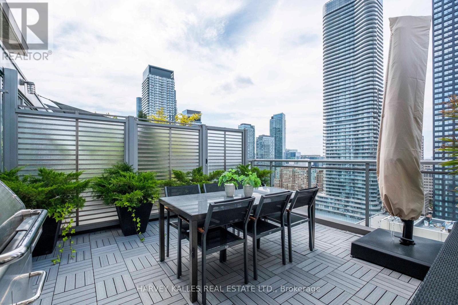 Ph2 - 22 Wellesley Street E, Toronto, Ontario M4Y 1G3 - Photo 4 - C13040598