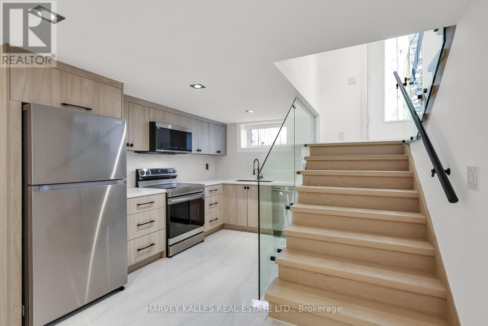 193 Beechwood Crescent, Newmarket, Ontario L3Y 1W2 - Photo 38 - N13050338
