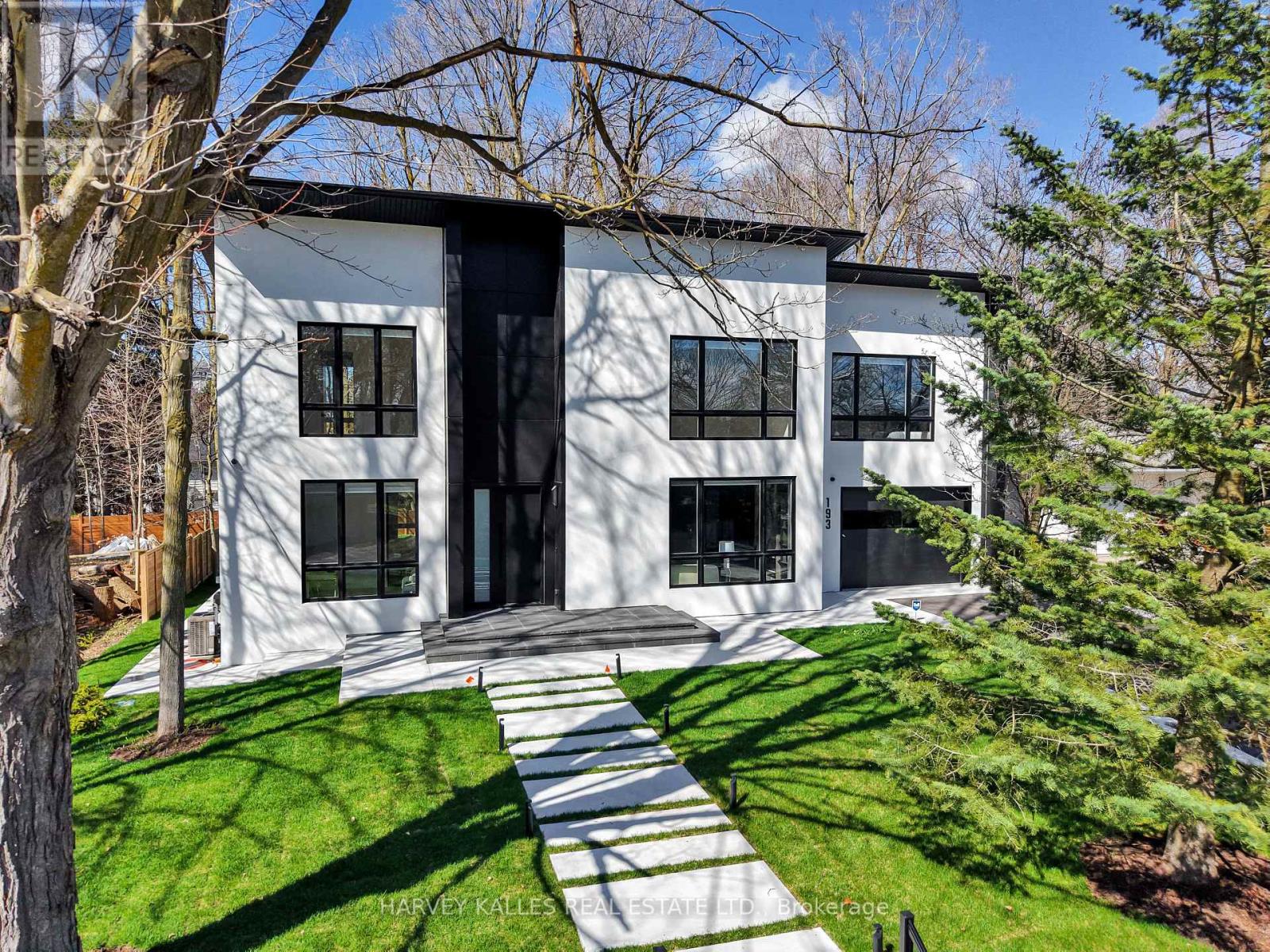 193 Beechwood Crescent, Newmarket, Ontario L3Y 1W2 - Photo 4 - N13050338