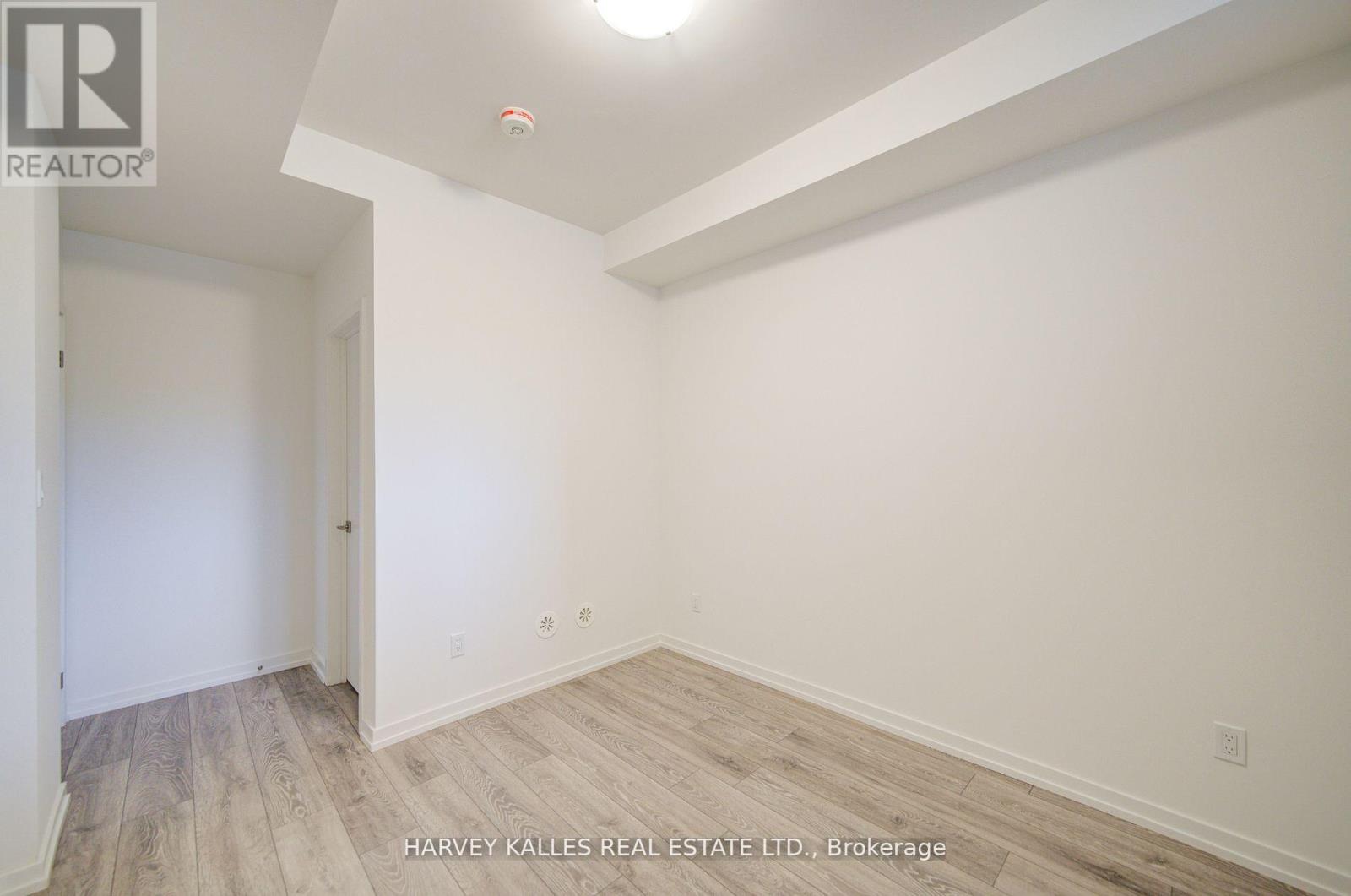 28 - 18 Lytham Green Circle, Newmarket, Ontario L3Y 0H4 - Photo 25 - N13058616