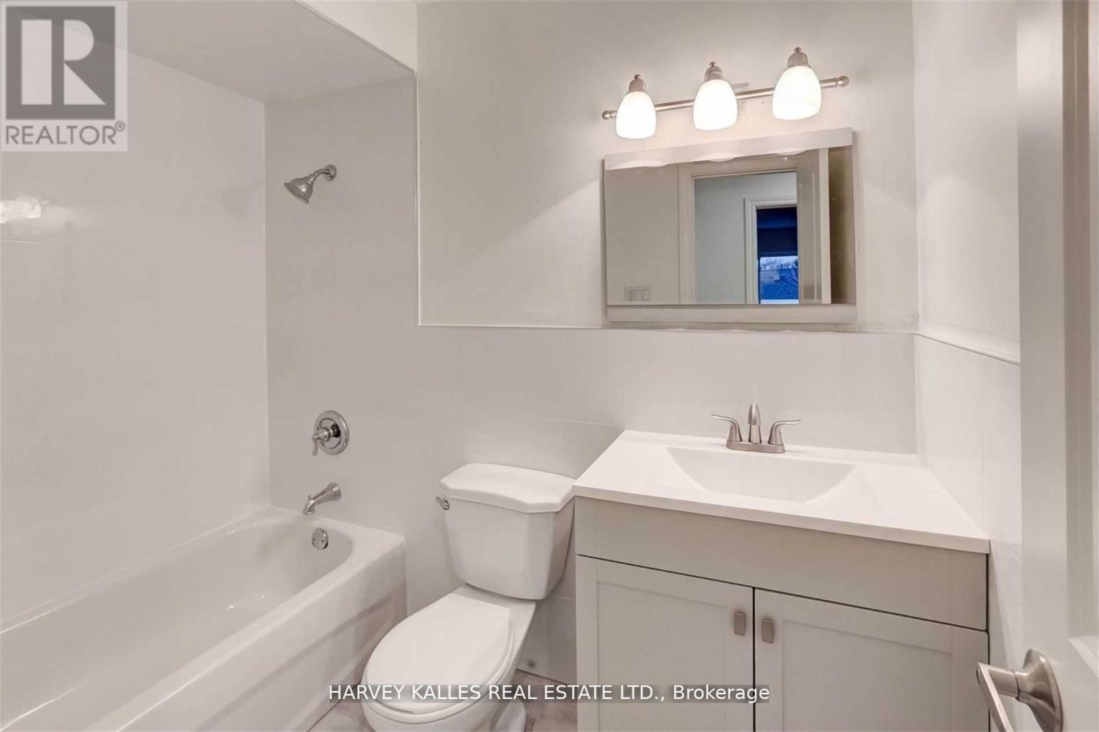 B - 901 Millwood Road, Toronto, Ontario M4G 1X2 - Photo 15 - C13070976