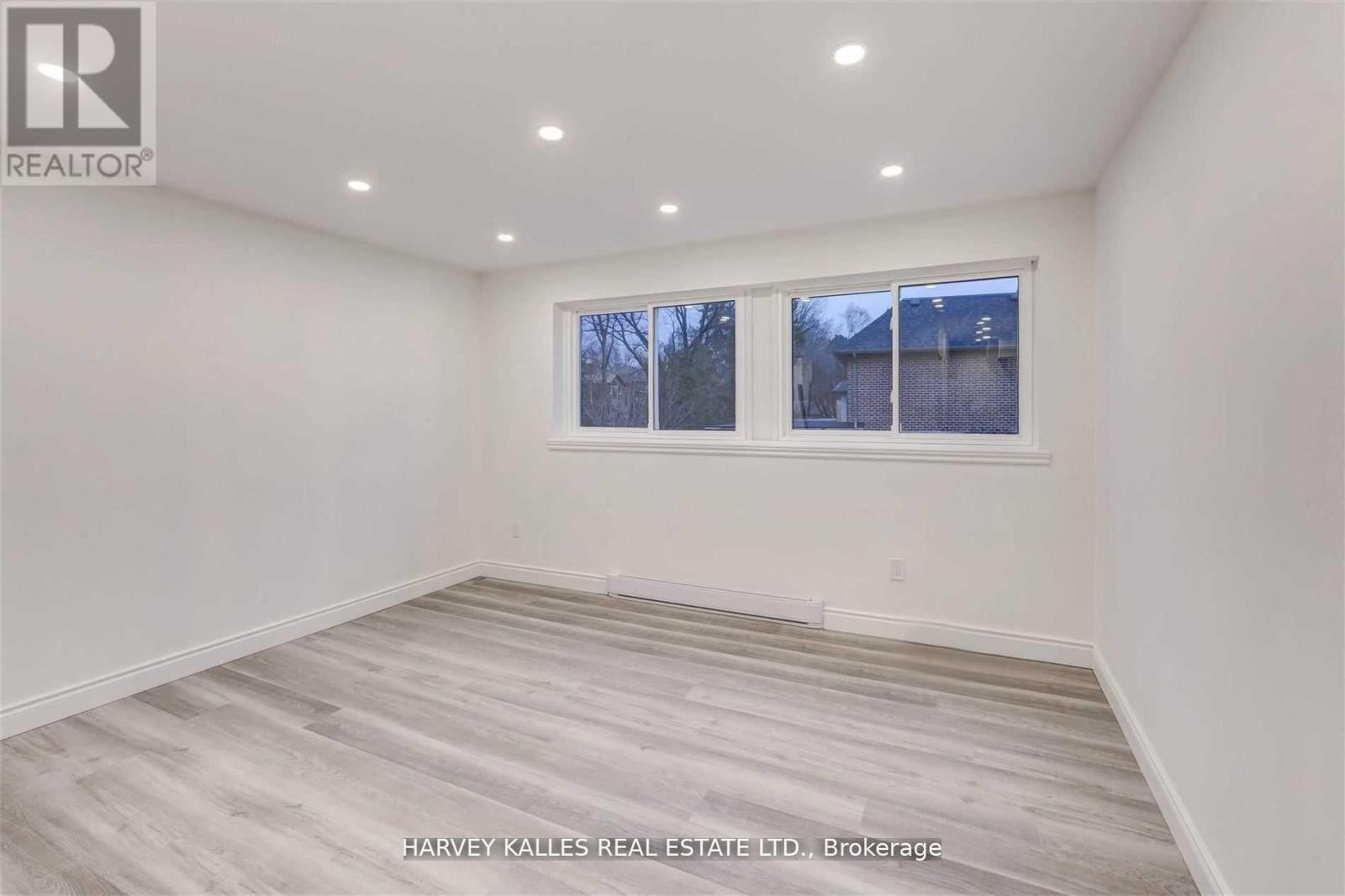 B - 901 Millwood Road, Toronto, Ontario M4G 1X2 - Photo 4 - C13070976