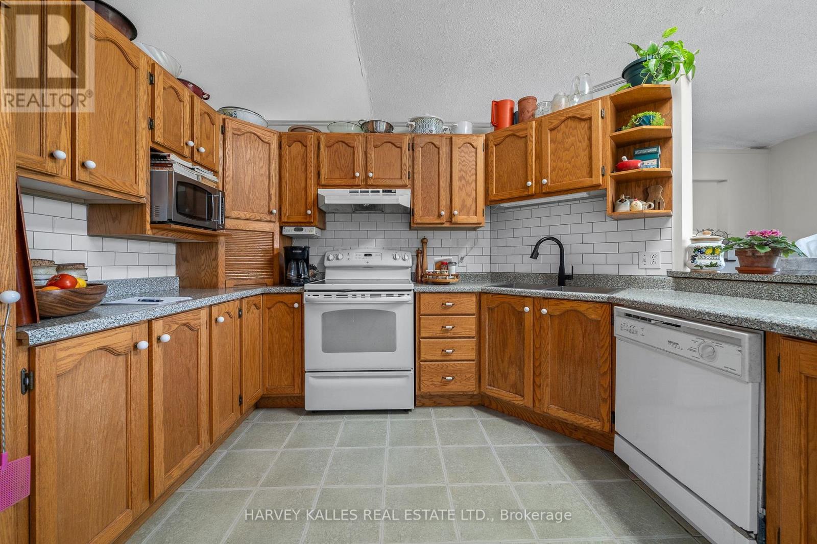 3470 County Rd 13 Road, Prince Edward County, Ontario K0K 2T0 - Photo 13 - X13071970