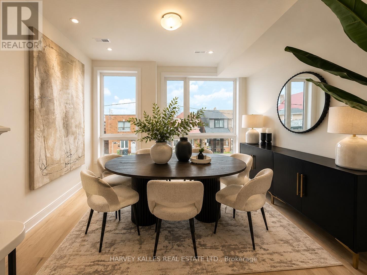 3 Innes Avenue, Toronto, Ontario  M6E 0B2 - Photo 4 - W13084958