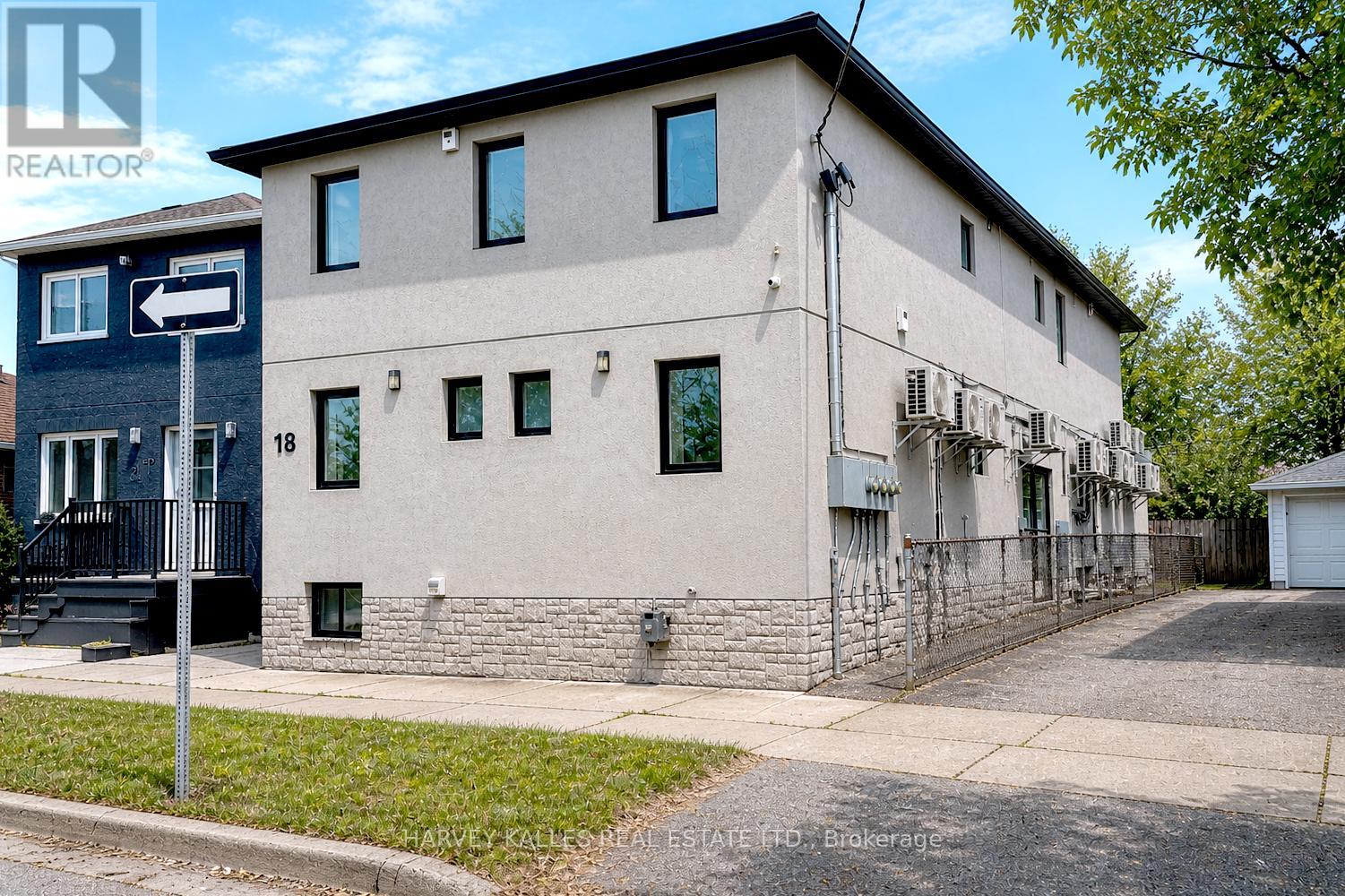18 CAVELL AVENUE, Toronto, Ontario