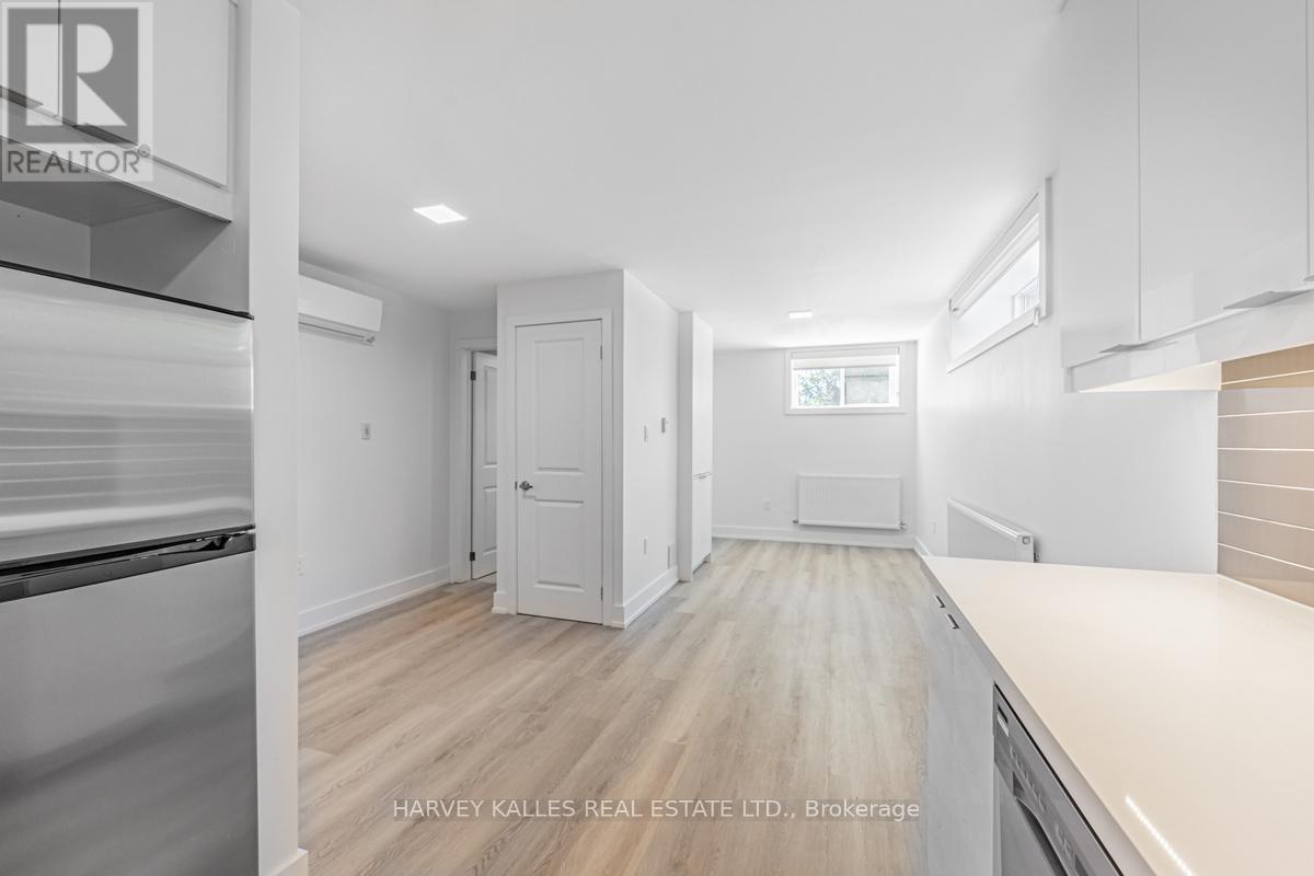 18 Cavell Avenue, Toronto, Ontario M8V 1P2 - Photo 15 - W13085404