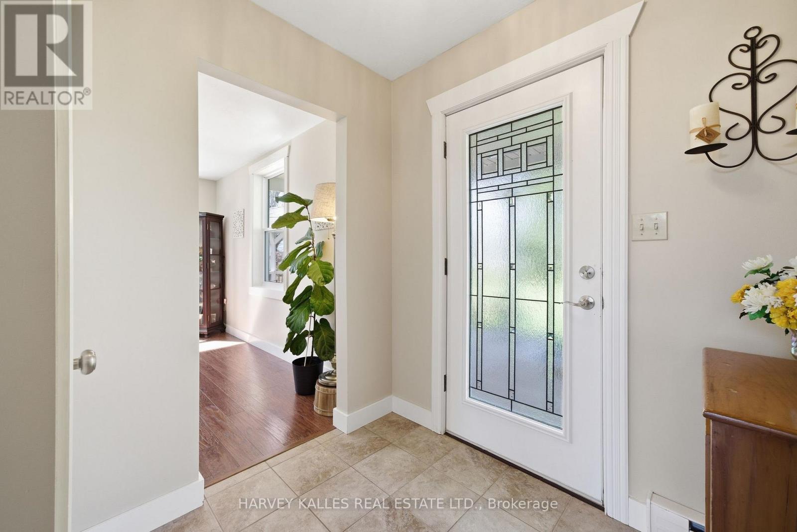 17682 Loyalist Parkway, Prince Edward County, Ontario K0K 3L0 - Photo 4 - X13092588