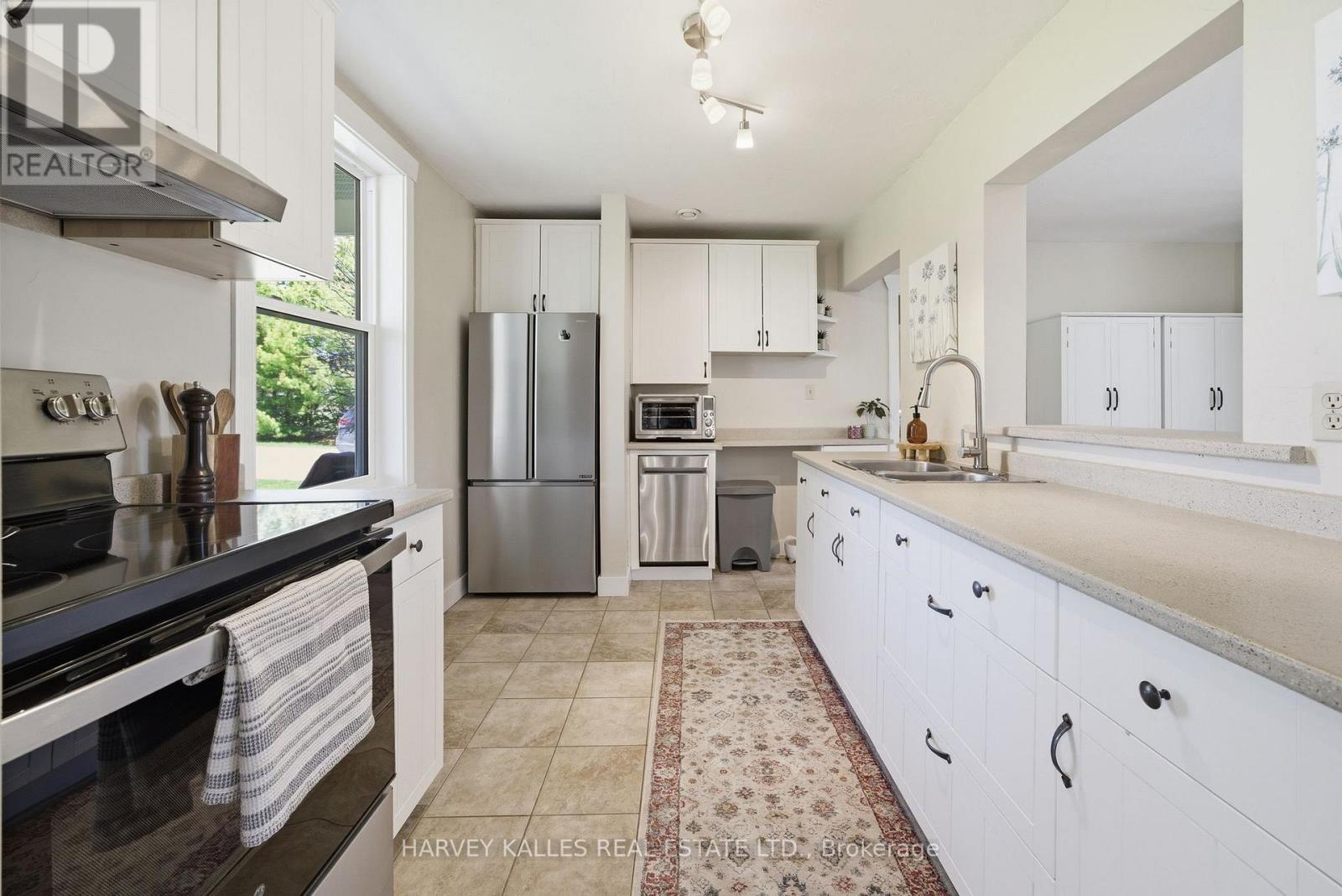 17682 Loyalist Parkway, Prince Edward County, Ontario K0K 3L0 - Photo 5 - X13092588