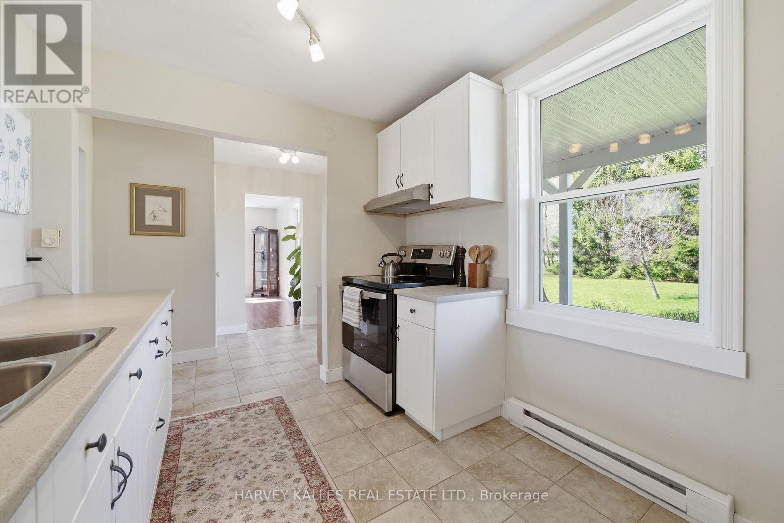 17682 Loyalist Parkway, Prince Edward County, Ontario K0K 3L0 - Photo 6 - X13092588