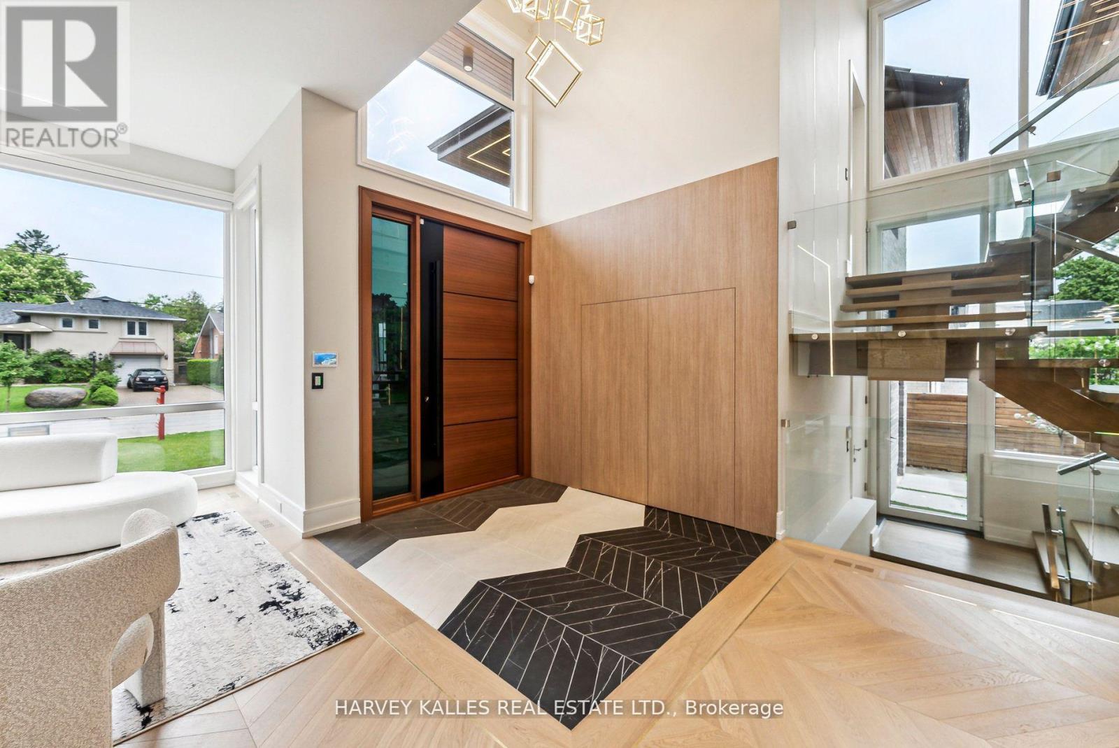 139 Newton Drive, Toronto, Ontario M2M 2N4 - Photo 5 - C13094294