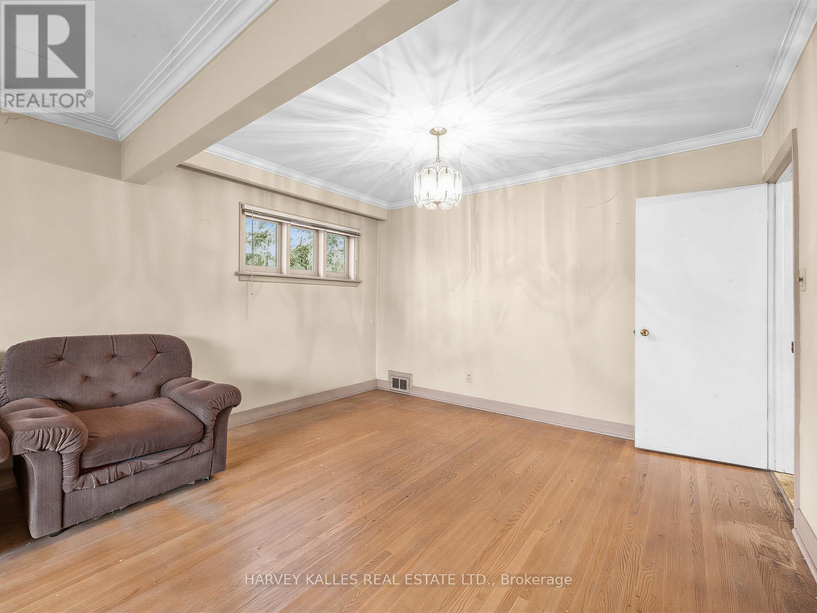 12 Invermay Avenue, Toronto, Ontario  M3H 1Z2 - Photo 13 - C13098240