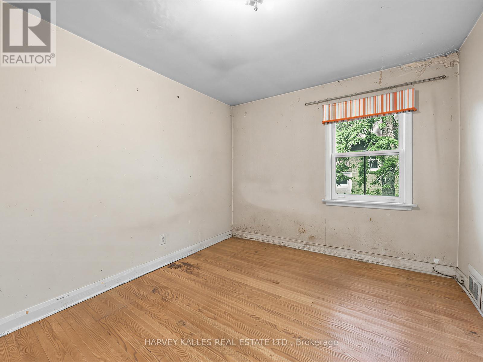 12 Invermay Avenue, Toronto, Ontario  M3H 1Z2 - Photo 16 - C13098240