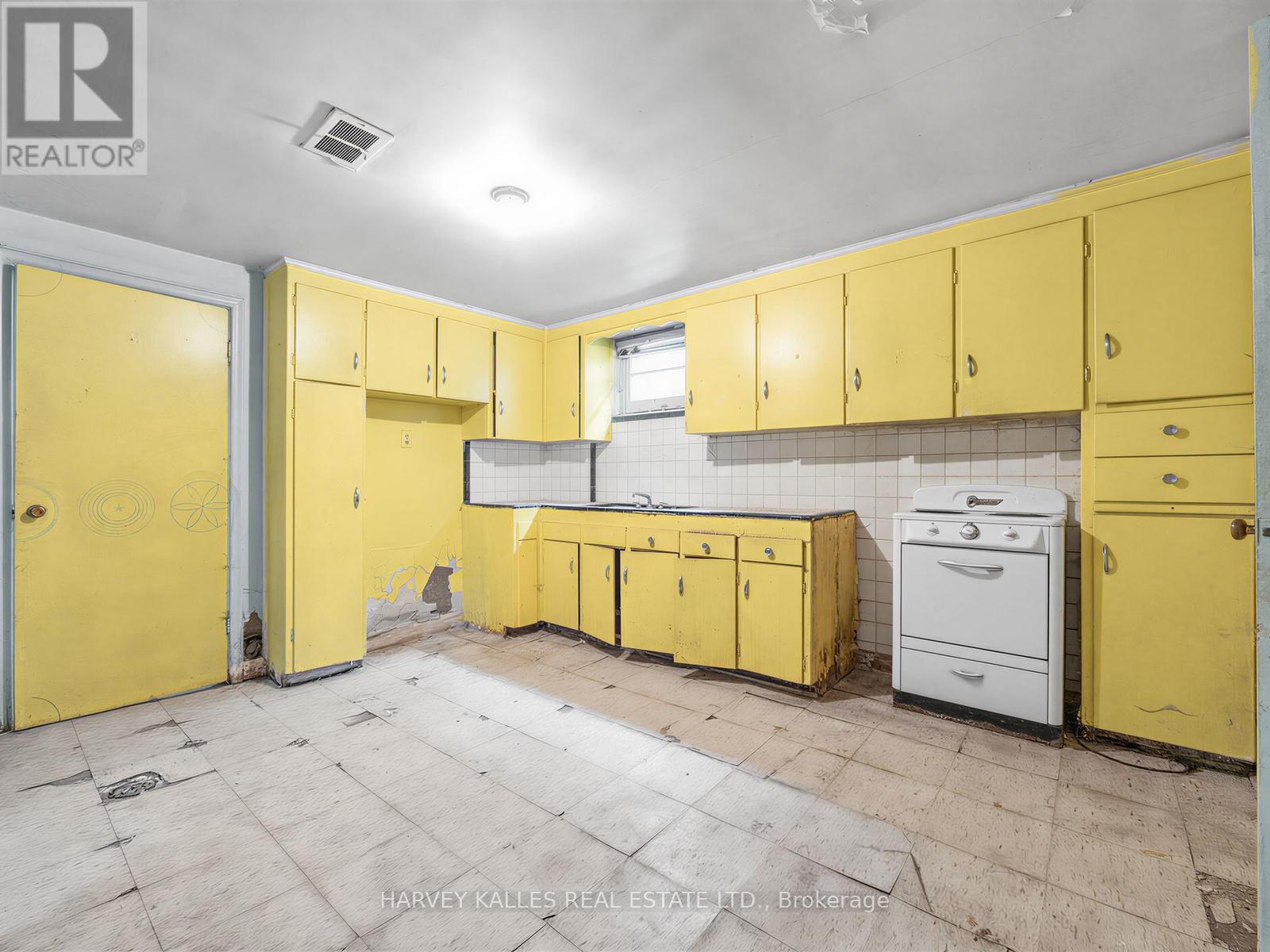 12 Invermay Avenue, Toronto, Ontario  M3H 1Z2 - Photo 33 - C13098240
