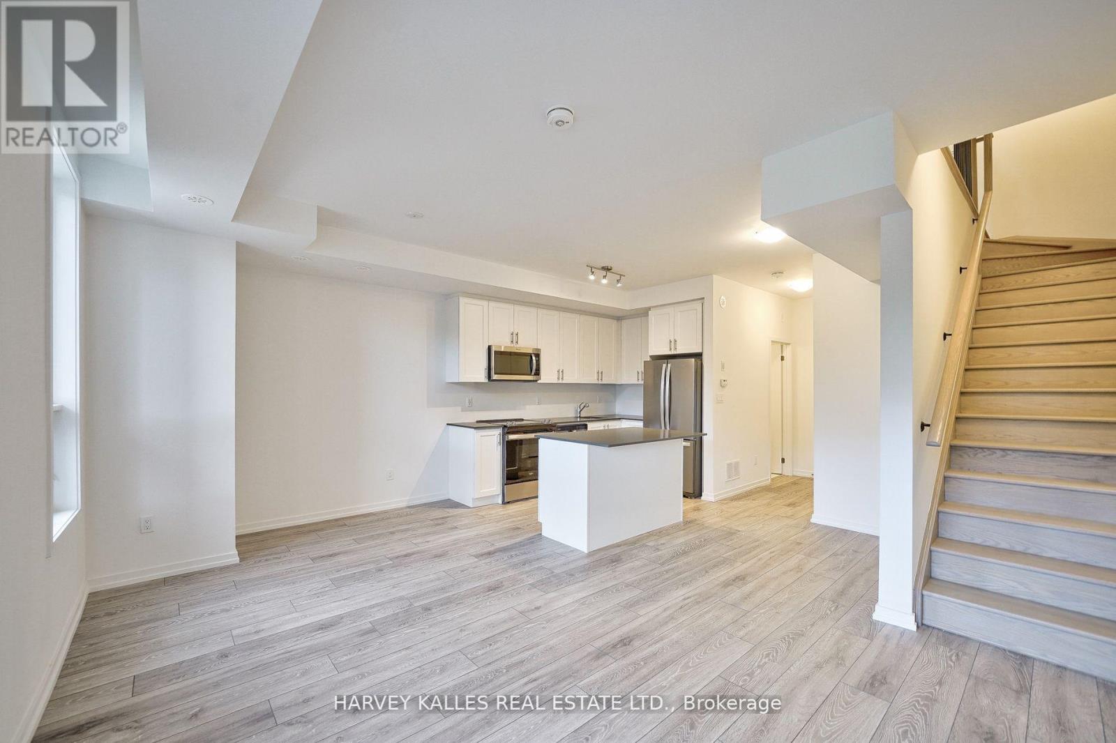 21 - 17 Lytham Green Circle, Newmarket, Ontario L3Y 0H4 - Photo 15 - N13105062