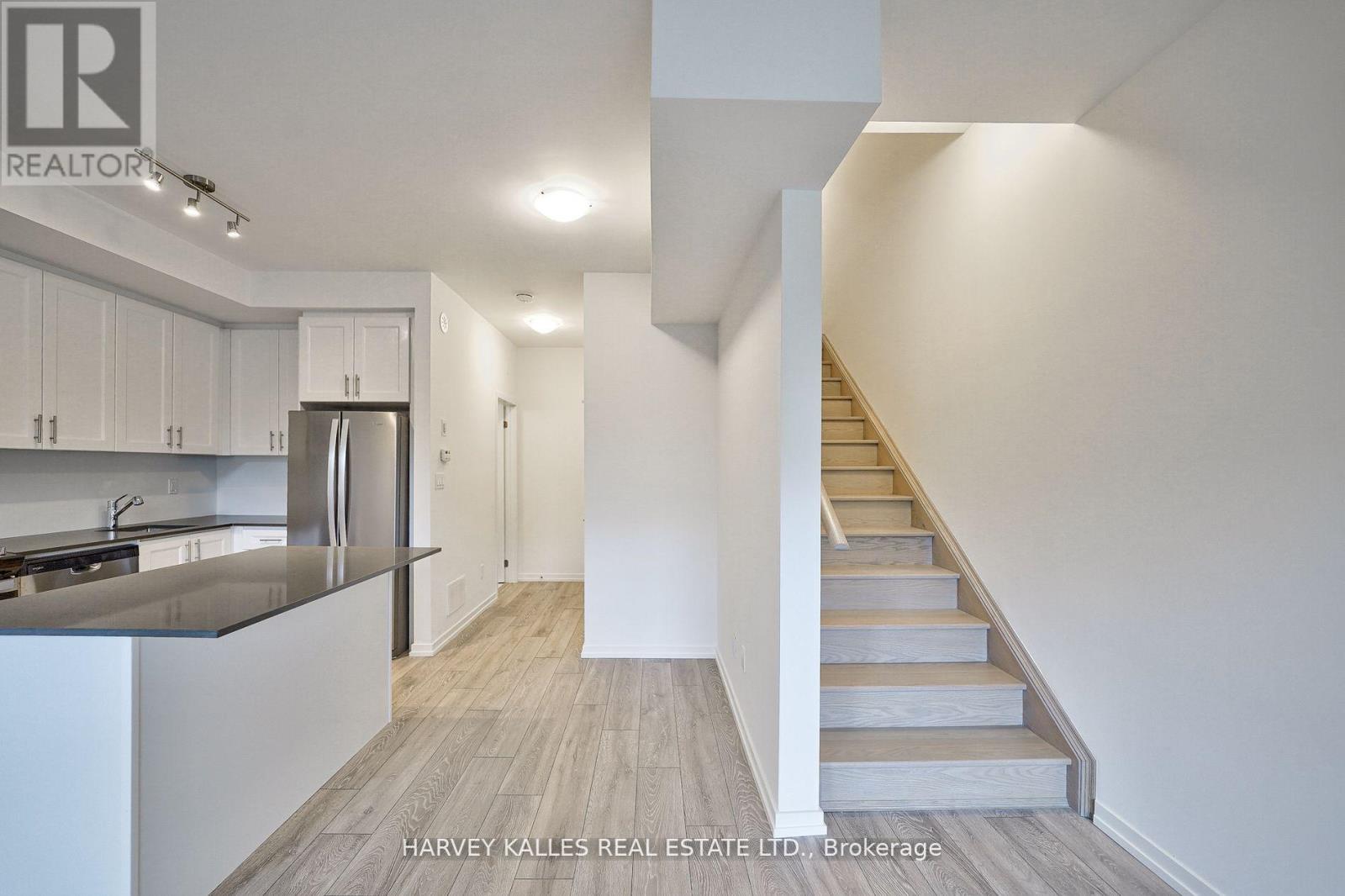 21 - 17 Lytham Green Circle, Newmarket, Ontario L3Y 0H4 - Photo 17 - N13105062