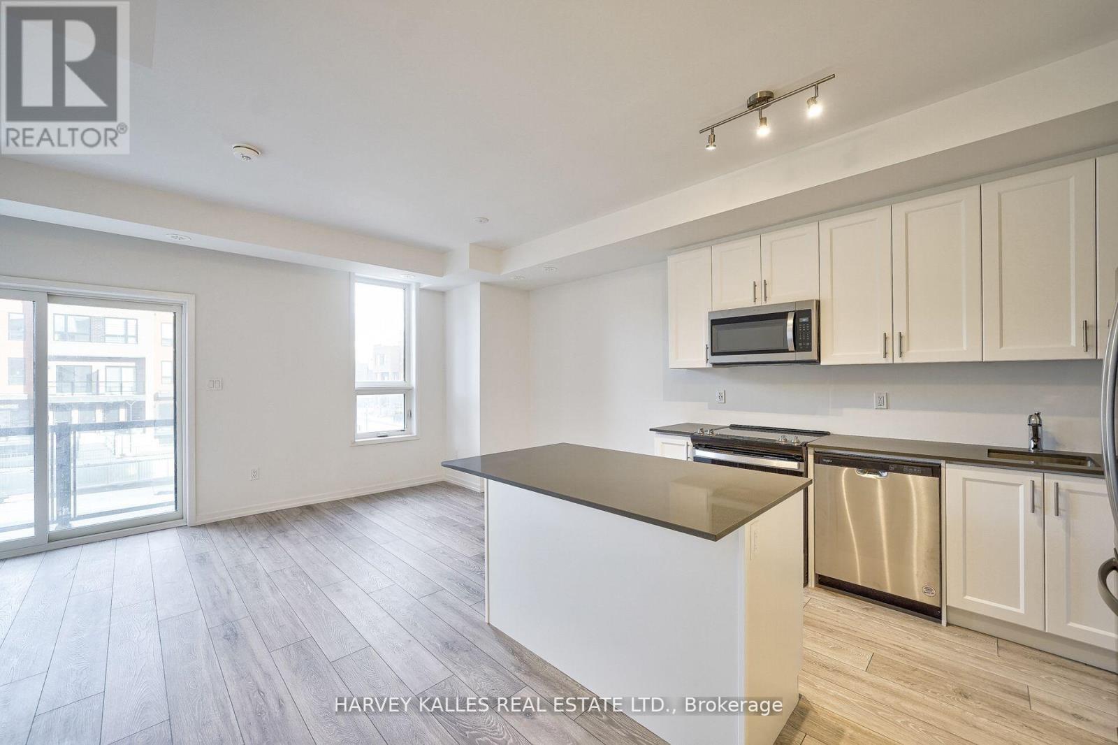 21 - 17 Lytham Green Circle, Newmarket, Ontario L3Y 0H4 - Photo 7 - N13105062