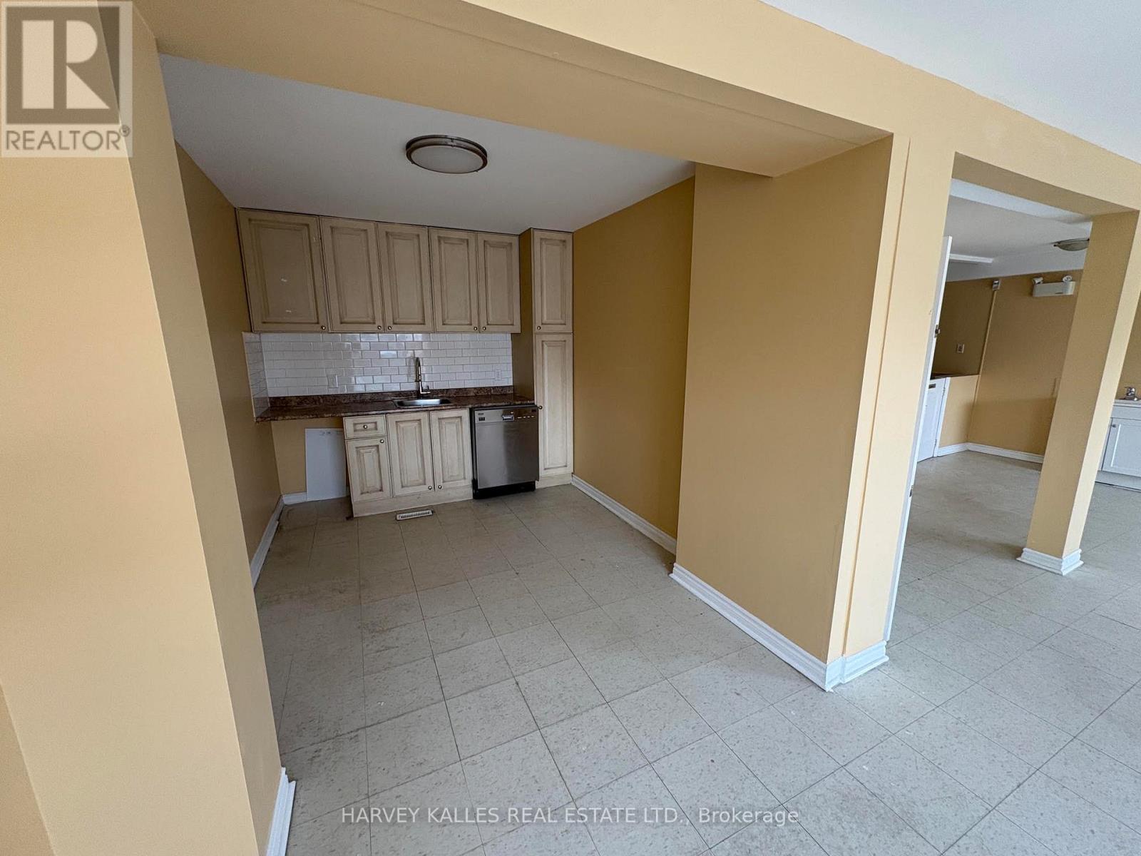 253-255 Shepppard Avenue W, Toronto, Ontario  M2N 1N3 - Photo 6 - C13105304