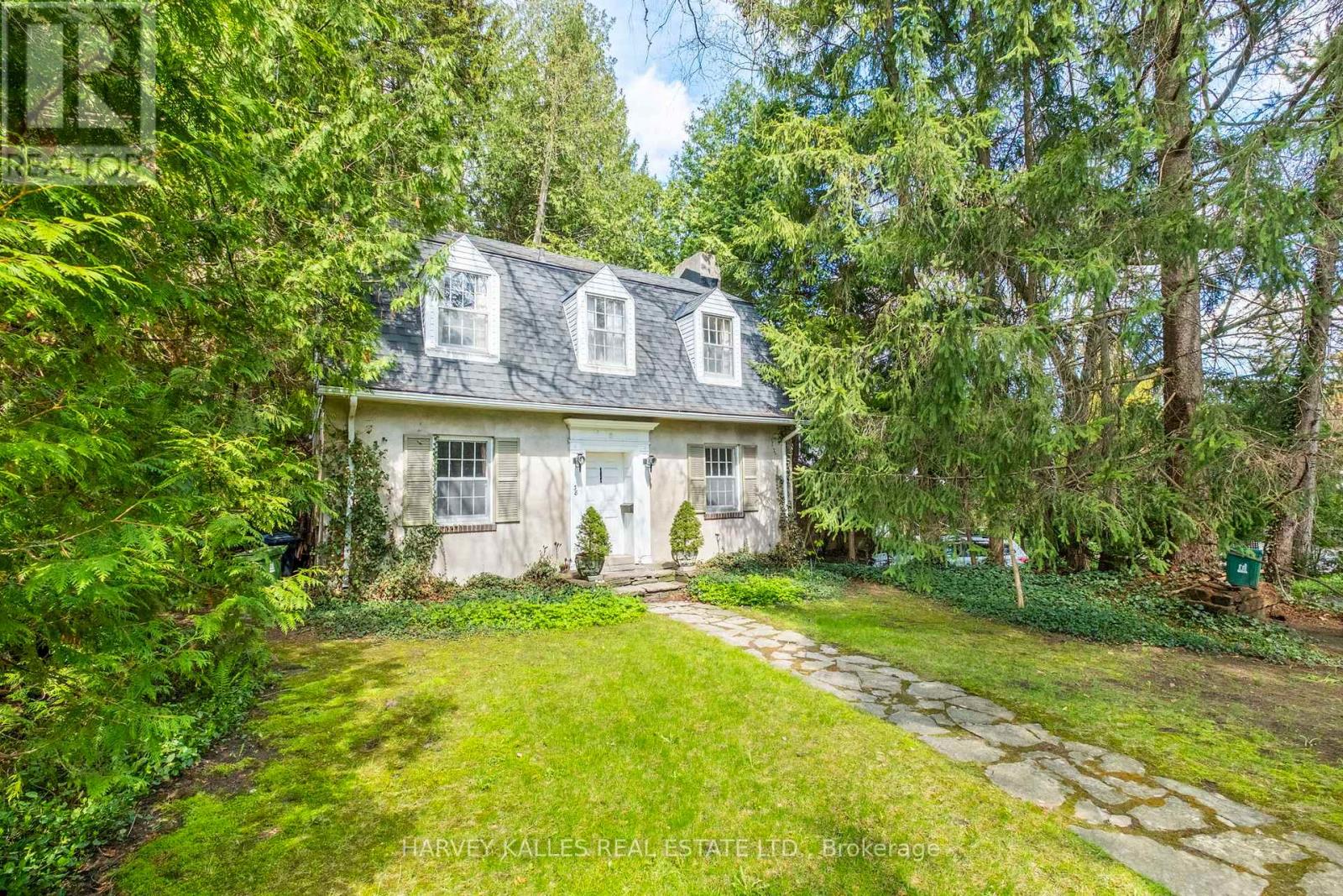 38 DONWOODS DRIVE, Toronto, Ontario